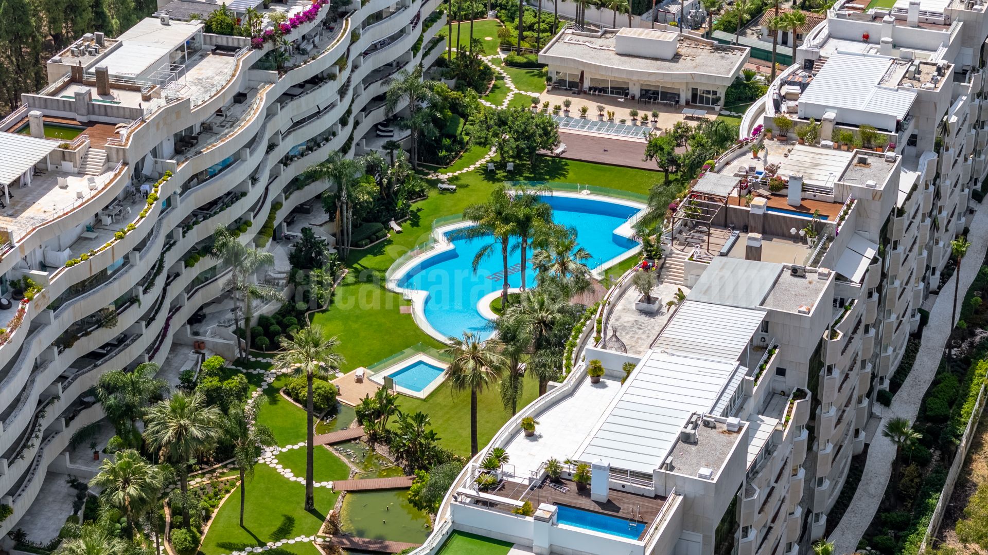 Apartment in El Embrujo Banús, Marbella