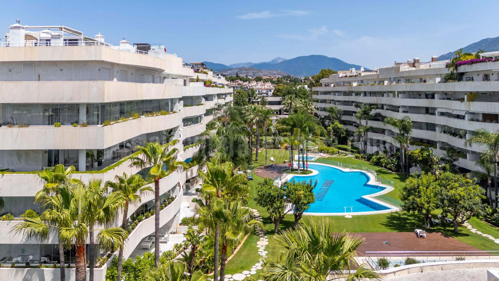 Apartment in El Embrujo Banús, Marbella