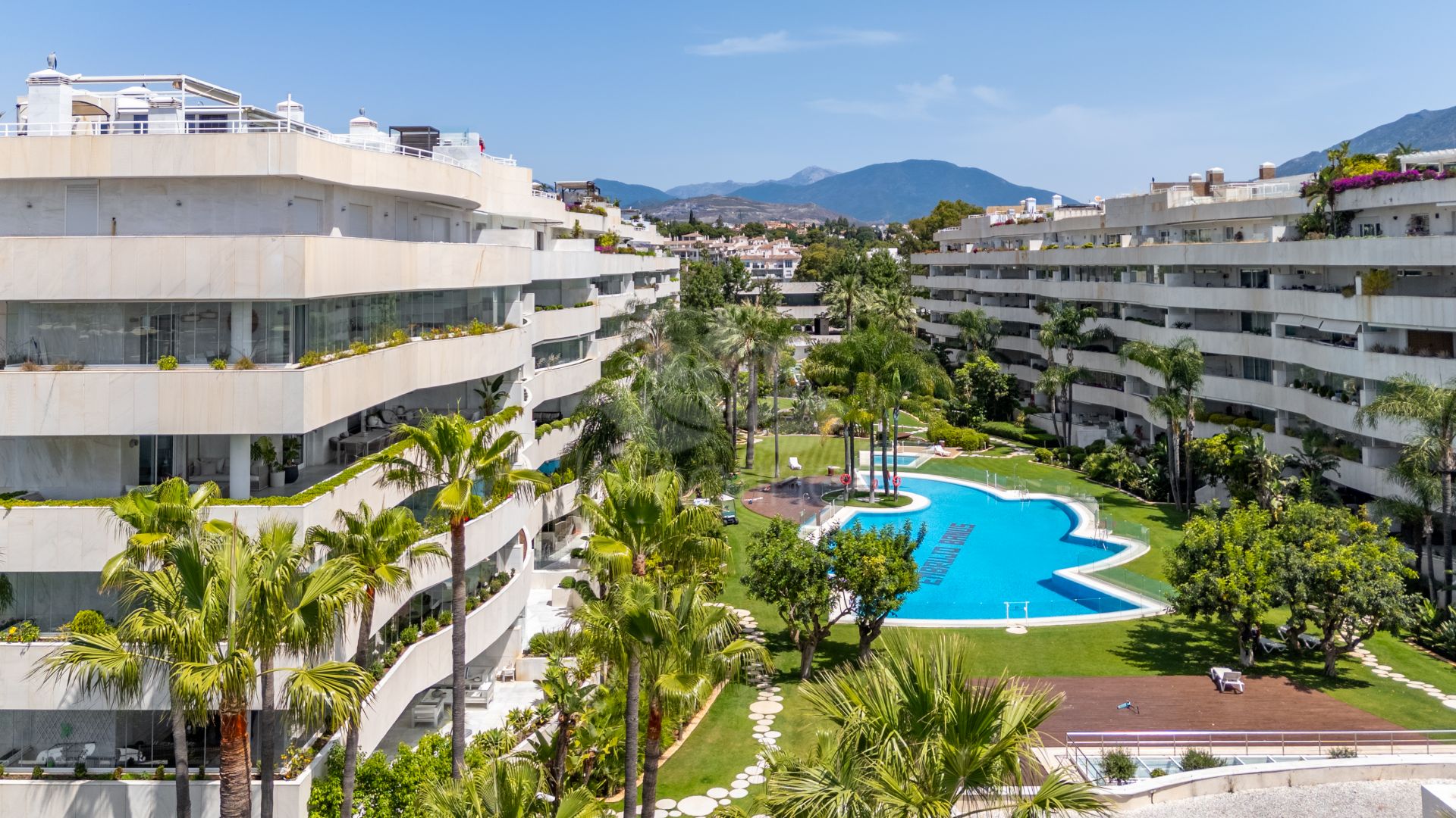 Apartment in El Embrujo Banús, Marbella
