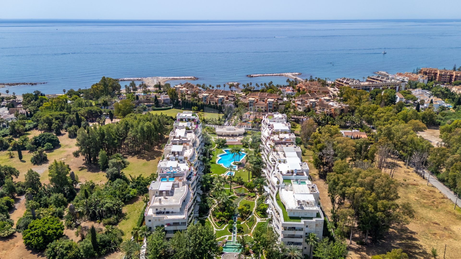 Apartment in El Embrujo Banús, Marbella