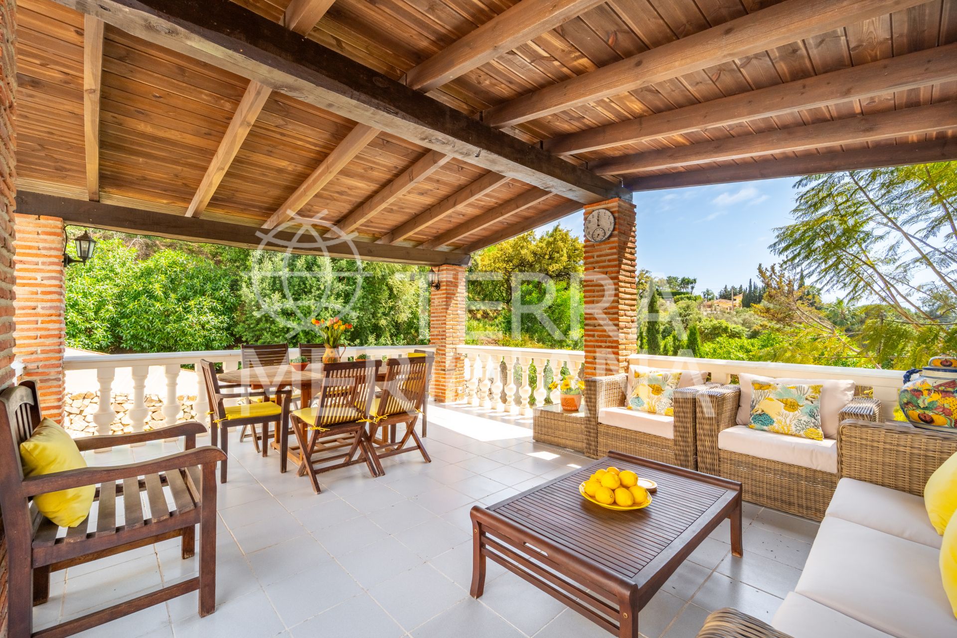 Villa in El Rosario, Marbella