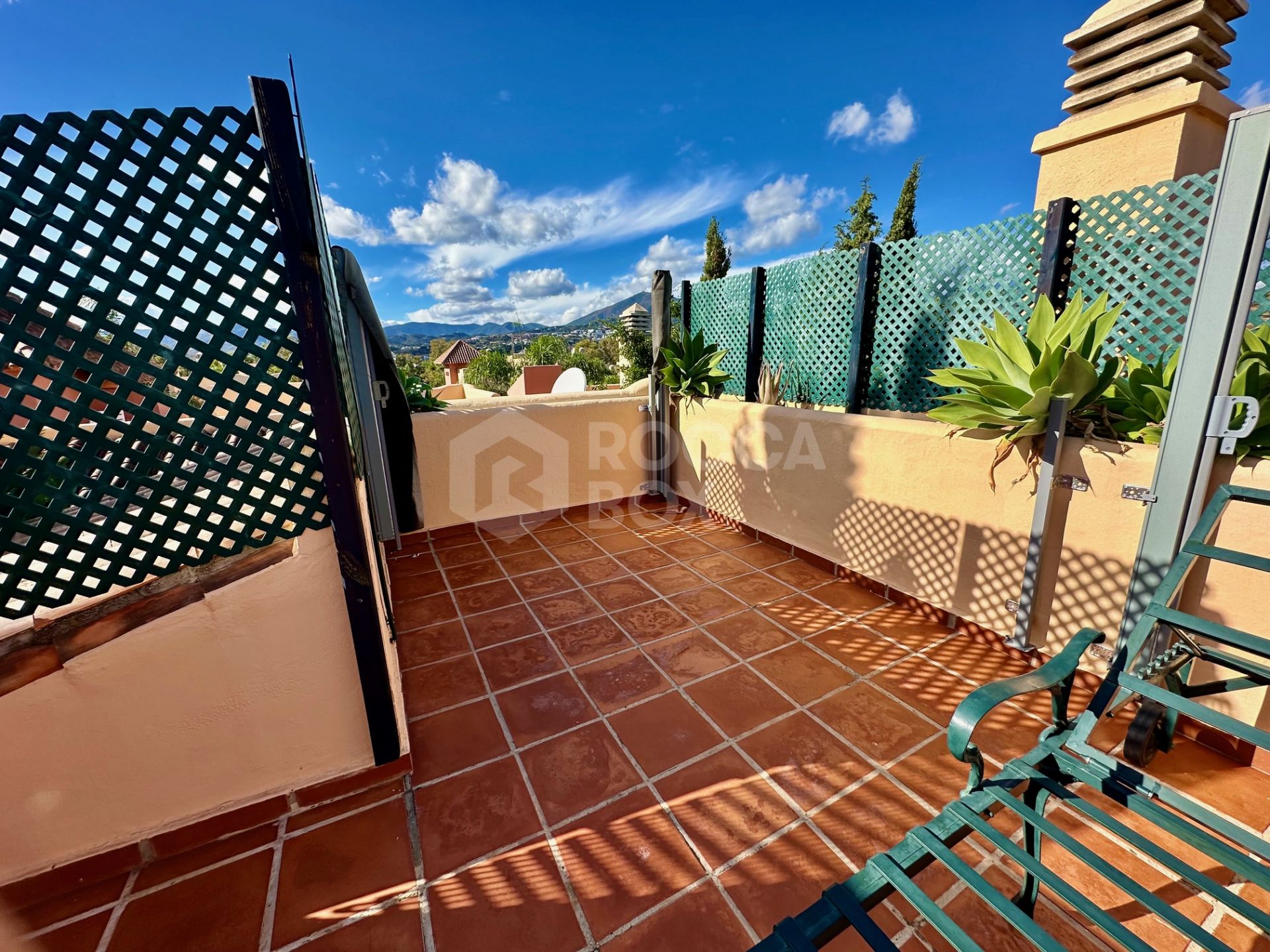 Semi Detached House for sale in Condes de Iza, Nueva Andalucia