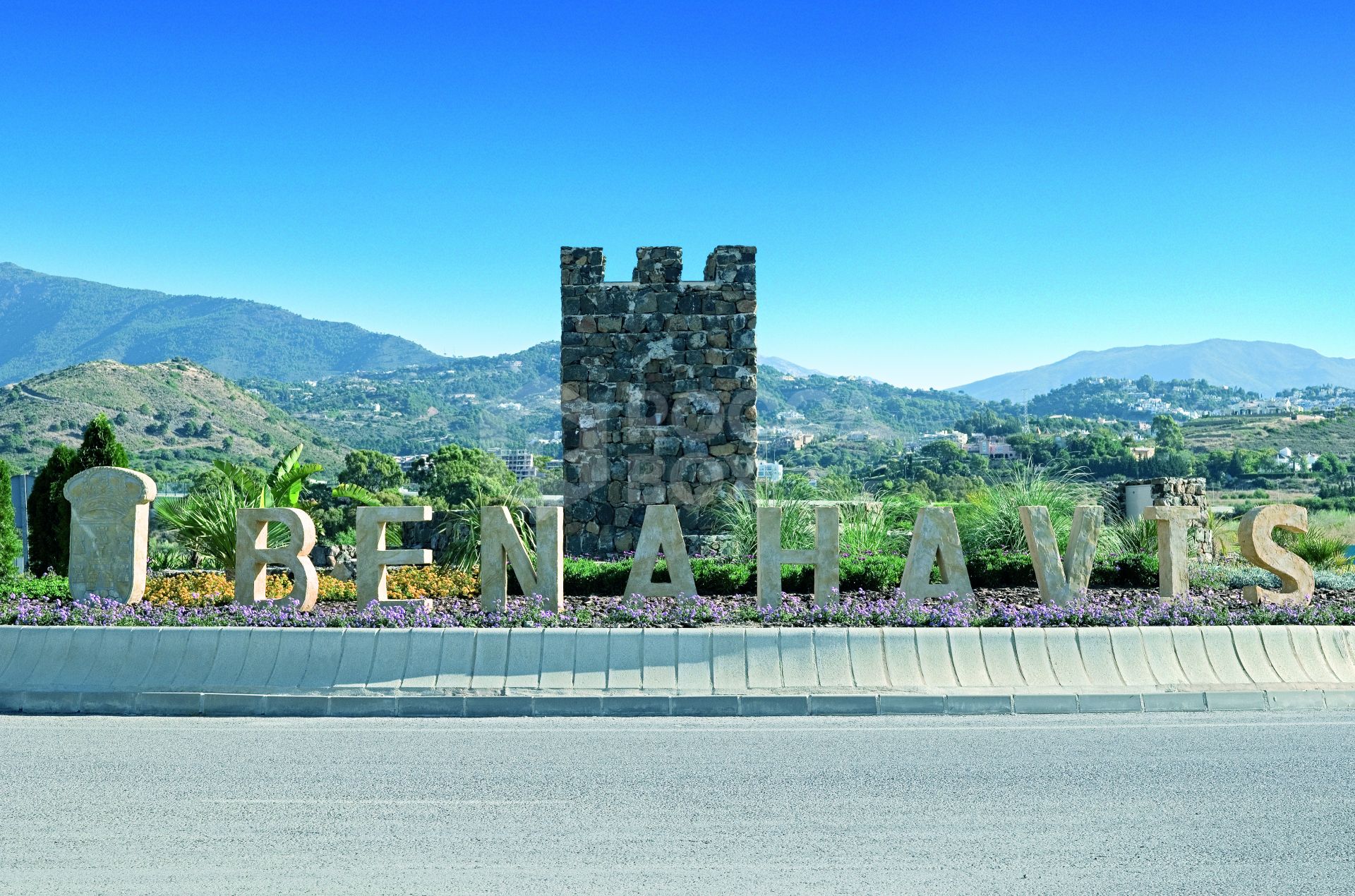 Fuente Lirios, apartments and penthouses in the center of Benahavís