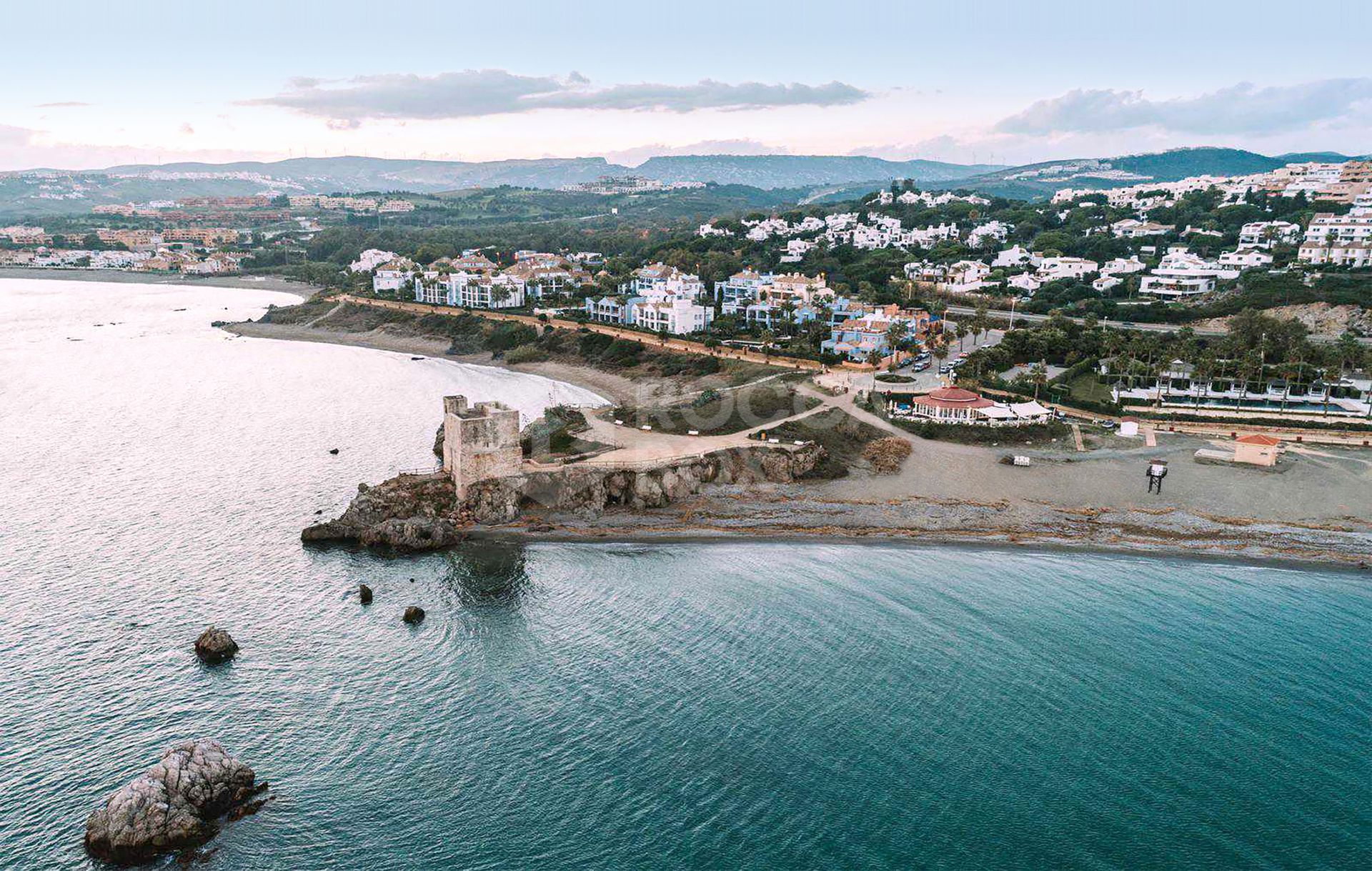 Solemar, contemporary apartments with amazing seaviews in Casares Beach.