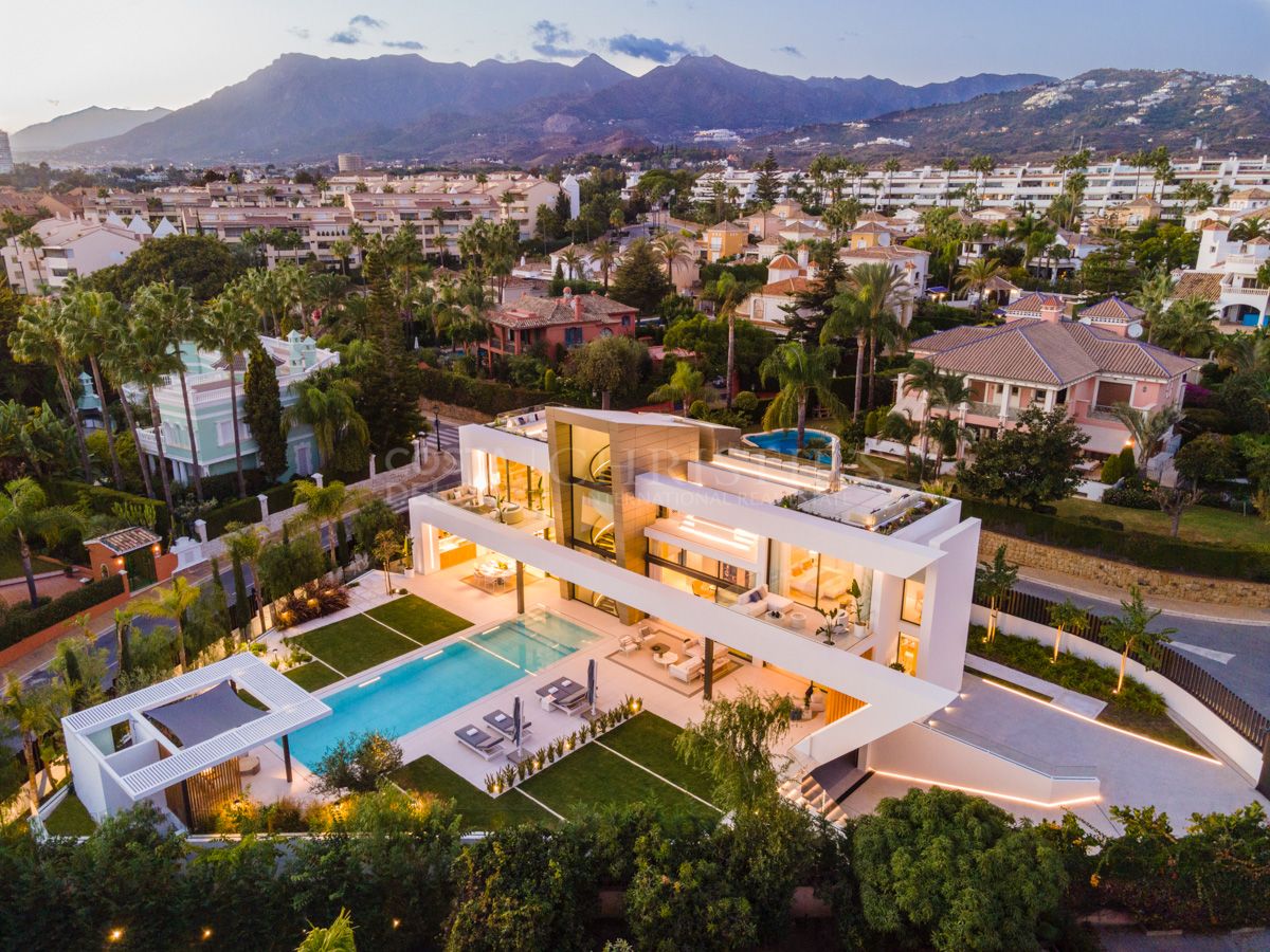 Maravillosa Villa Shiro en Bahía de Marbella, Marbella Este | Christie’s International Real Estate