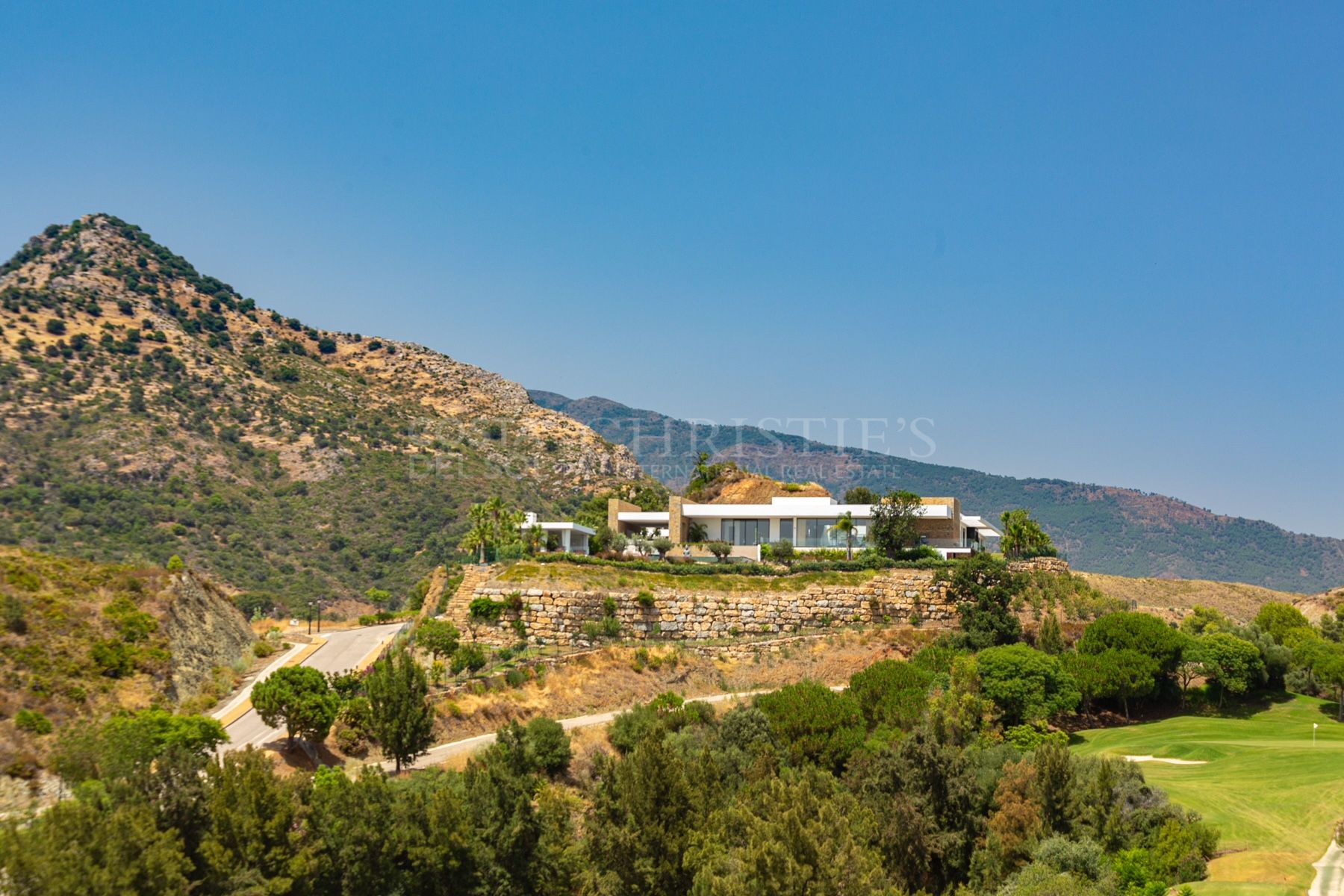 Maravillosa Villa Calm, Marbella Club Golf Resort, Benahavís | Christie’s International Real Estate