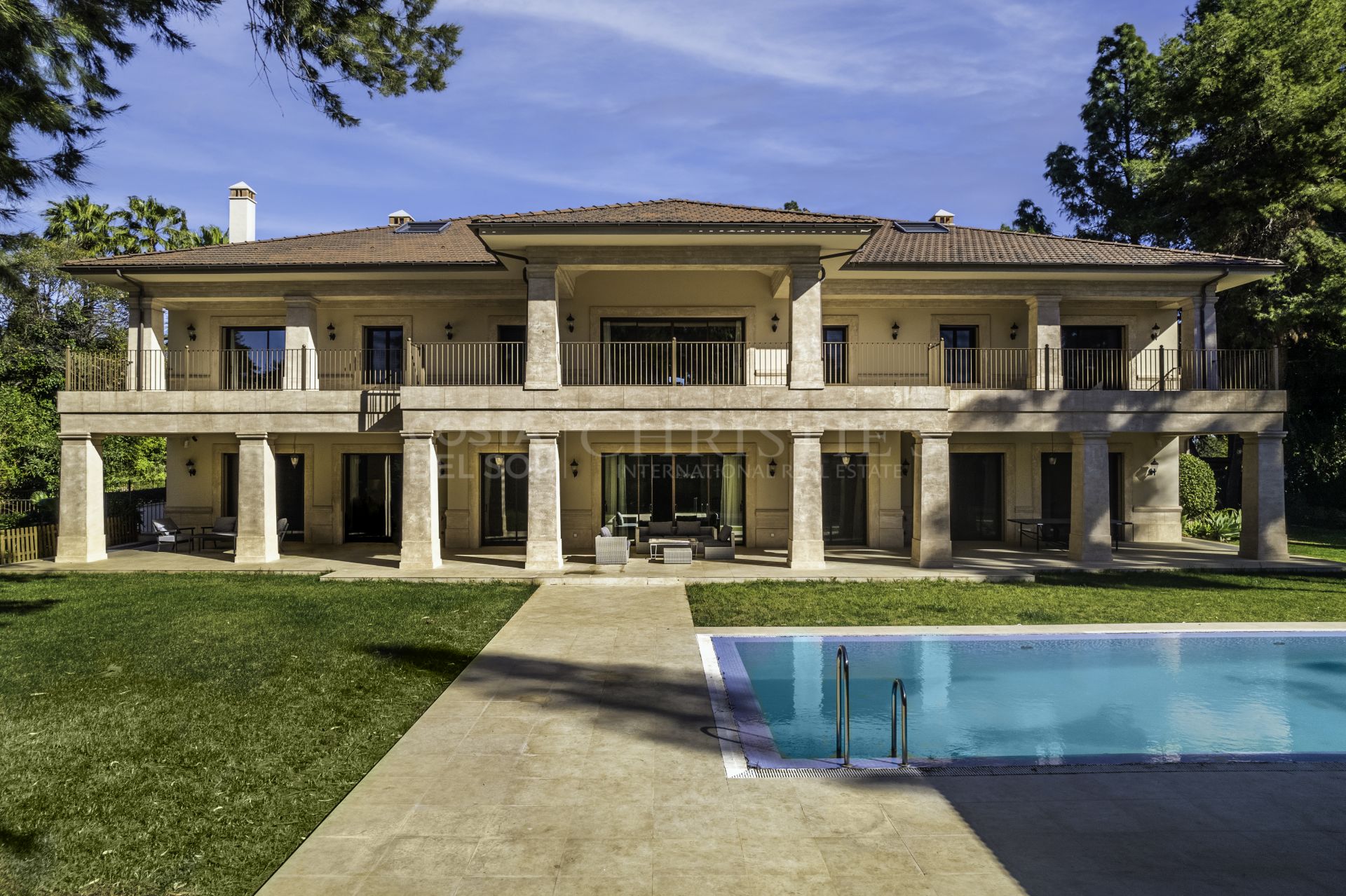 Magnificent Mansion in Prestigious Guadalmina Baja. | Christie’s International Real Estate
