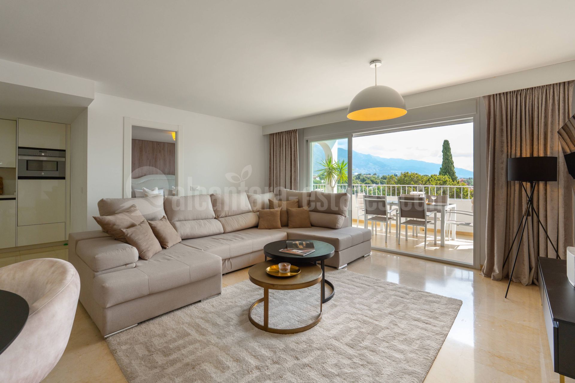 Apartment in Nueva Andalucia, Marbella