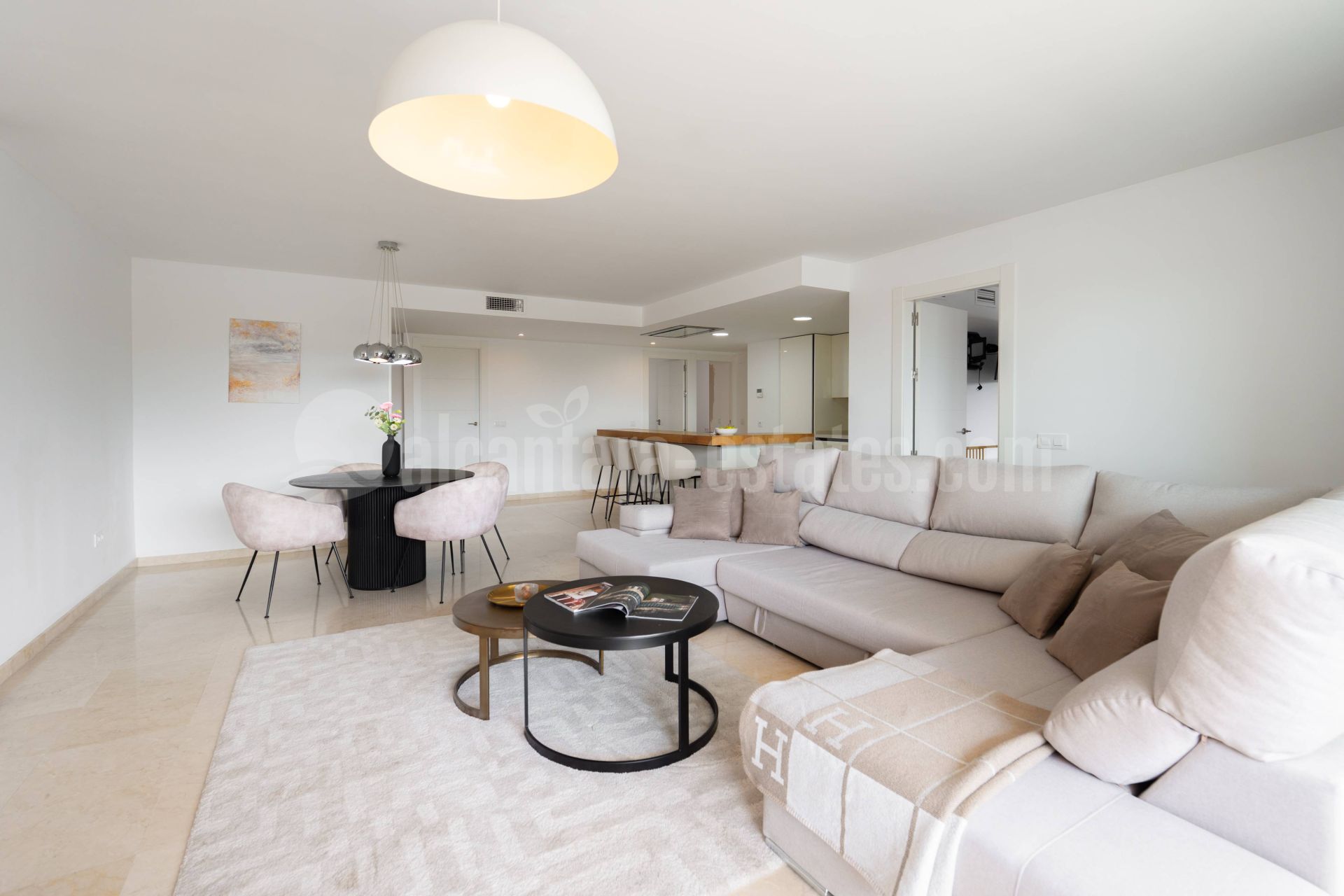 Apartment in Nueva Andalucia, Marbella