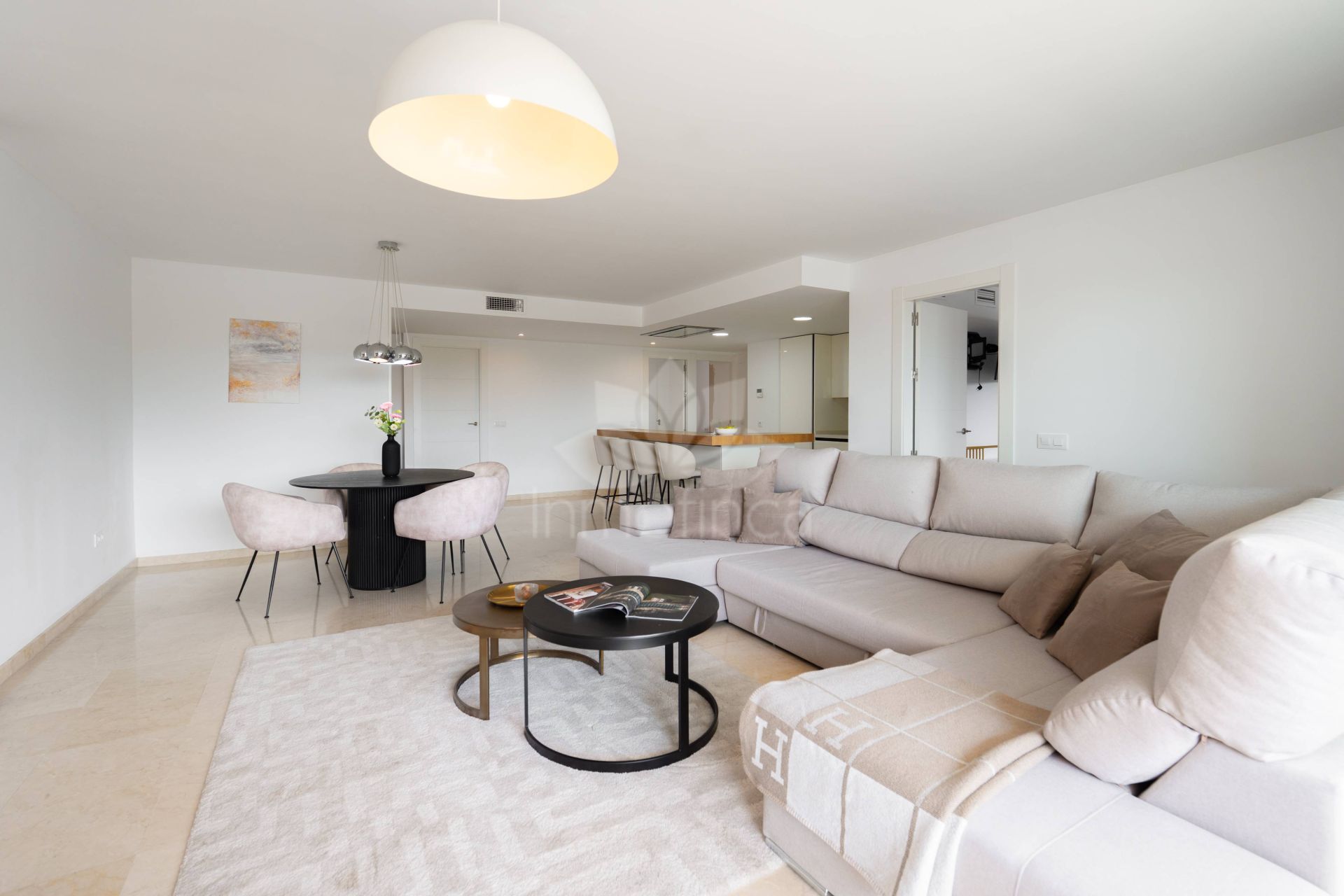 Apartamento en Nueva Andalucia, Marbella