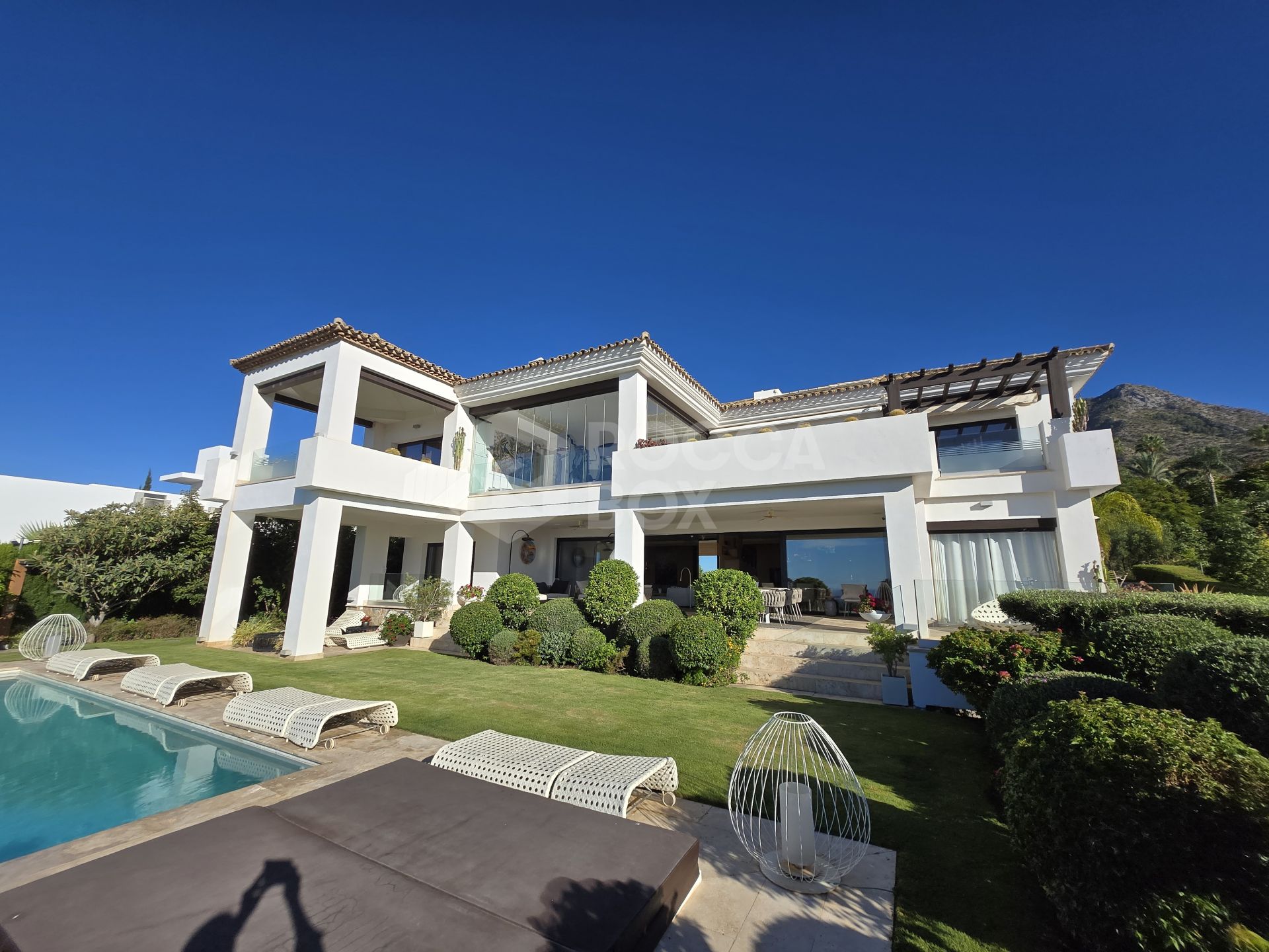 Exclusive Luxury Villa with Guaranteed Sea Views in Sierra Blanca, Marbella