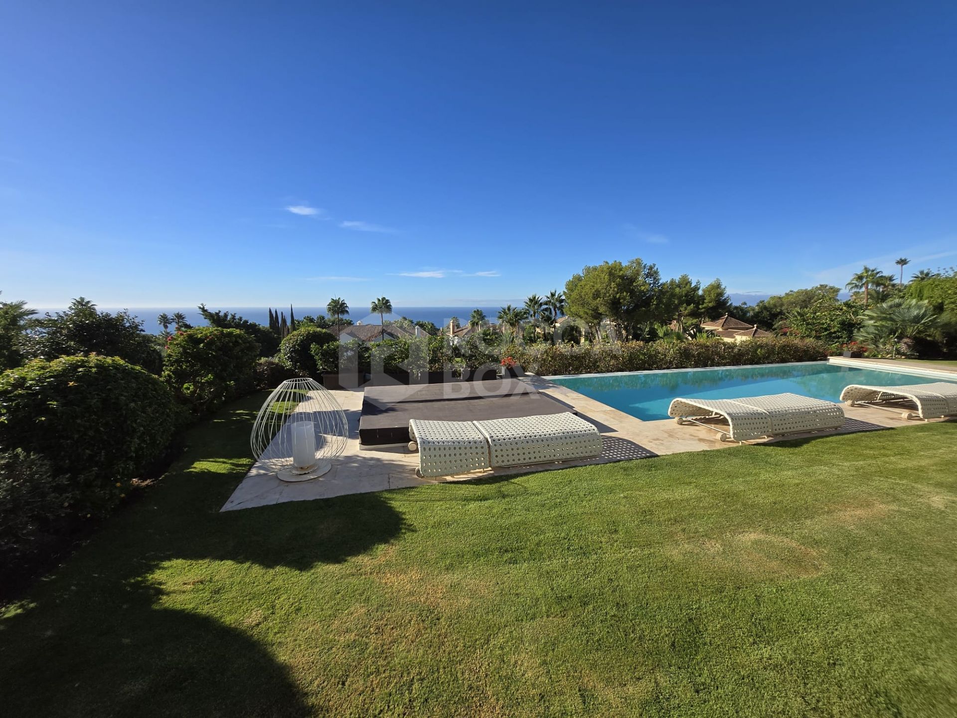 Exclusive Luxury Villa with Guaranteed Sea Views in Sierra Blanca, Marbella