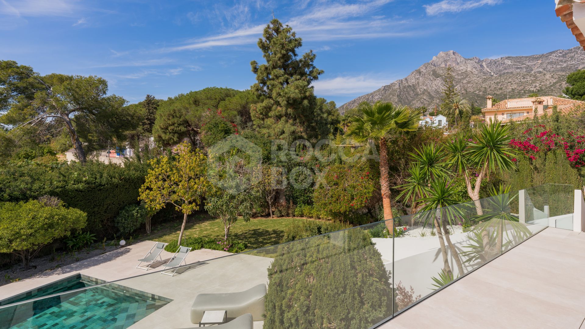 Luxury Five-Bedroom Villa with Panoramic Sea Views in Rocio de Nagüeles, Marbella Golden Mile