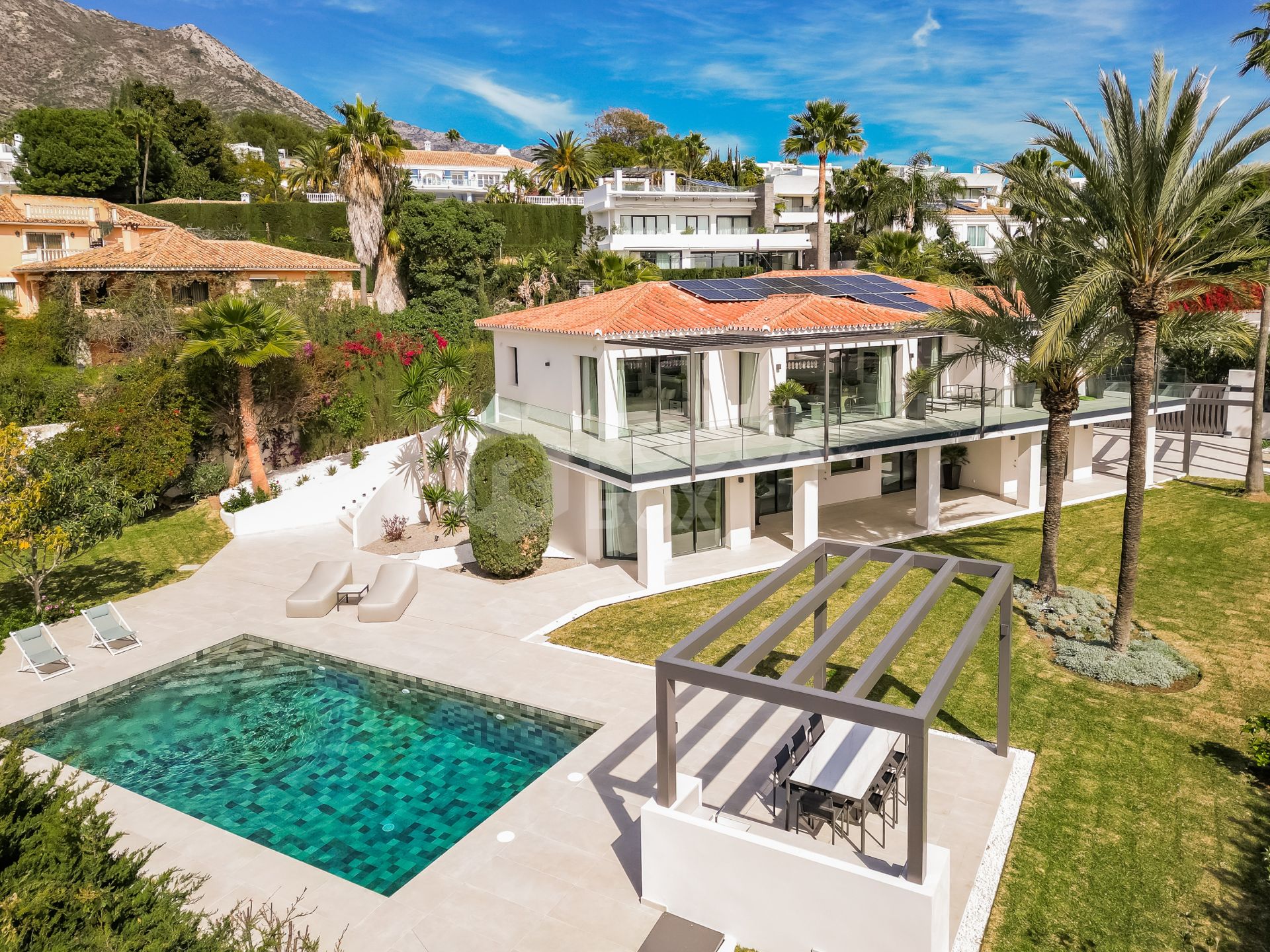 Luxury Five-Bedroom Villa with Panoramic Sea Views in Rocio de Nagüeles, Marbella Golden Mile