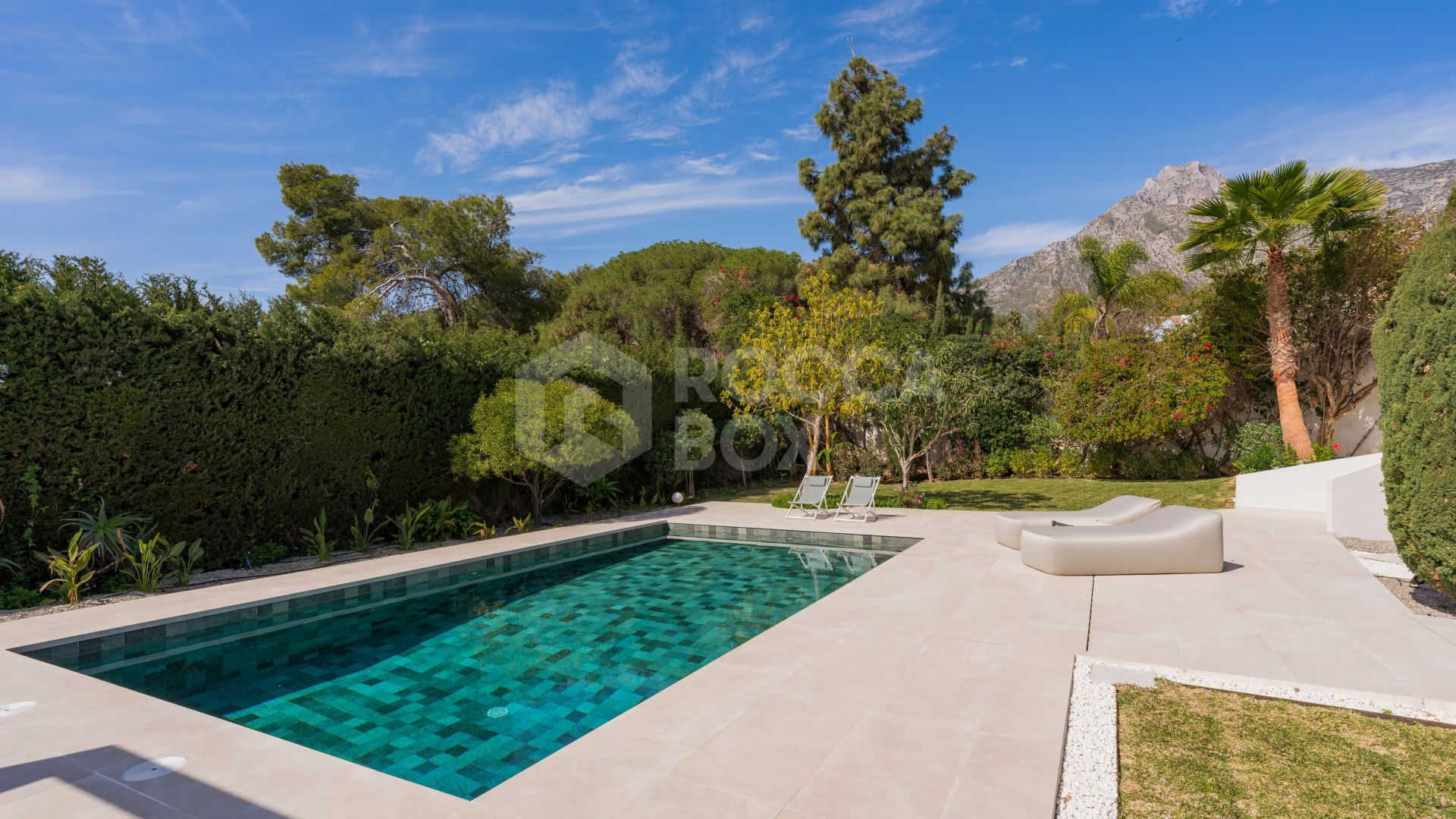 Luxury Five-Bedroom Villa with Panoramic Sea Views in Rocio de Nagüeles, Marbella Golden Mile