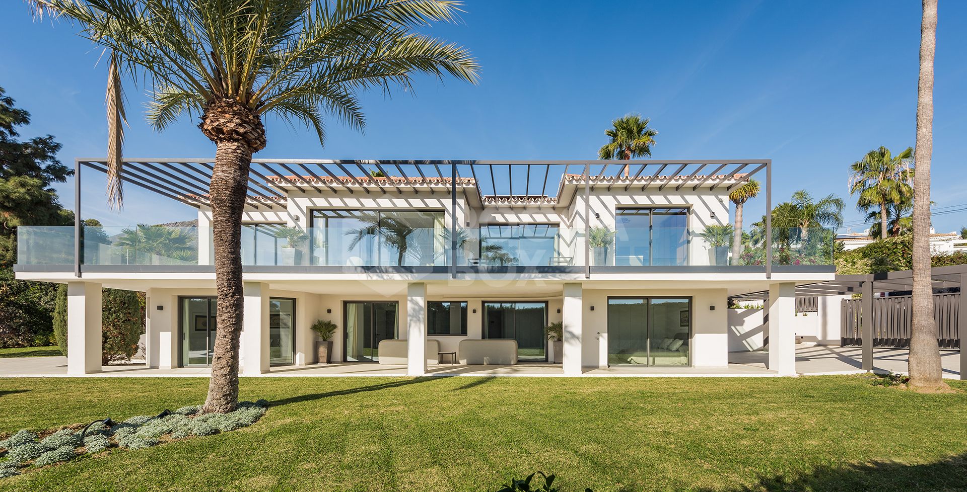 Luxury Five-Bedroom Villa with Panoramic Sea Views in Rocio de Nagüeles, Marbella Golden Mile