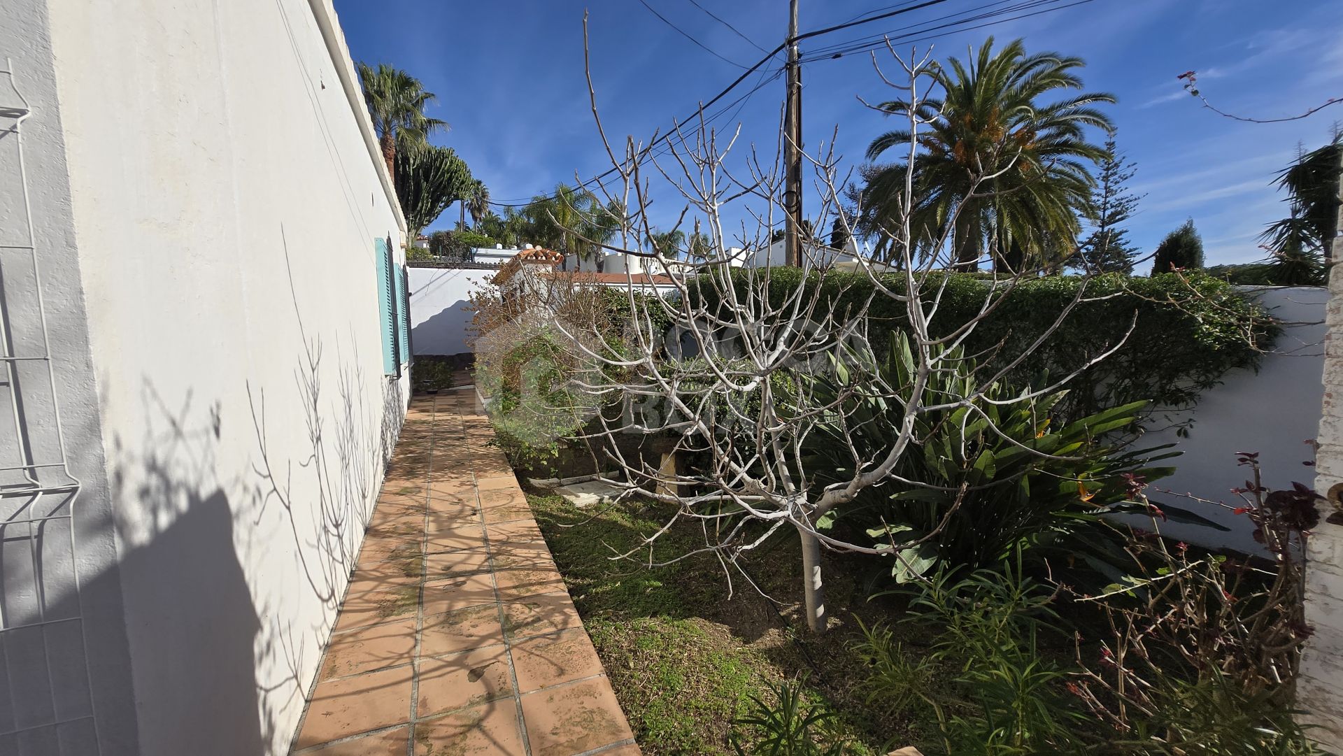 Charming traditional style Villa with Panoramic Sea Views and guest apartment in Puerto Romano, Estepona