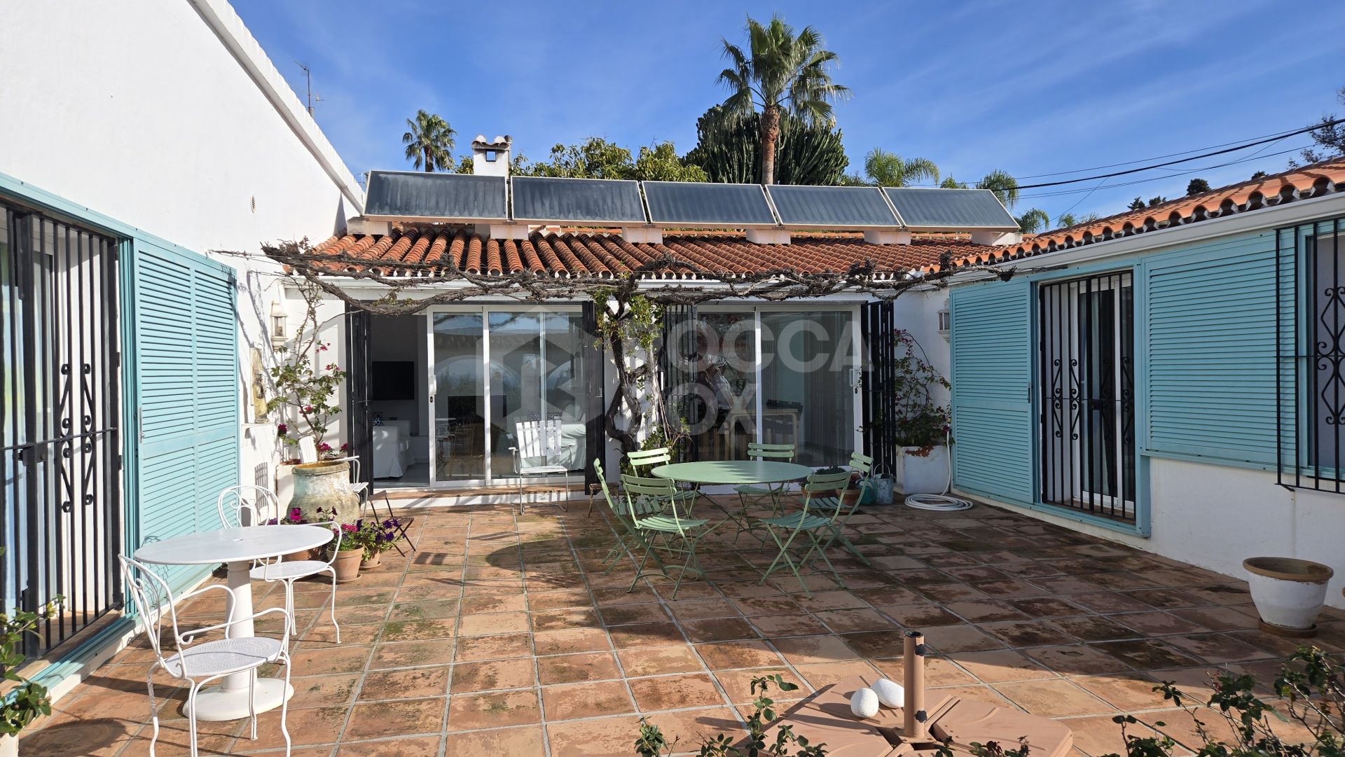 Charming traditional style Villa with Panoramic Sea Views and guest apartment in Puerto Romano, Estepona