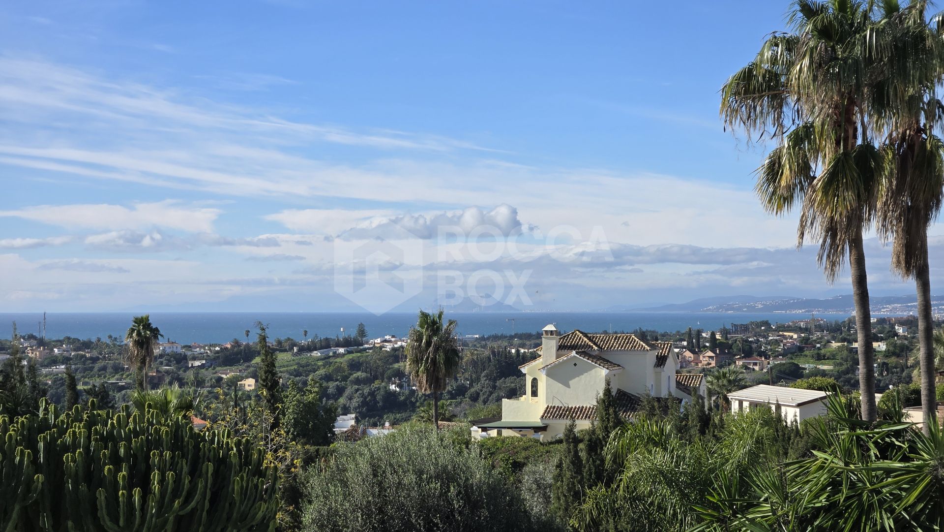Charming traditional style Villa with Panoramic Sea Views and guest apartment in Puerto Romano, Estepona