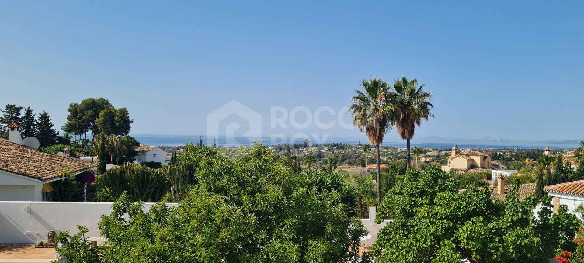 Villa with panoramic sea views in Puerto Romano, Estepona