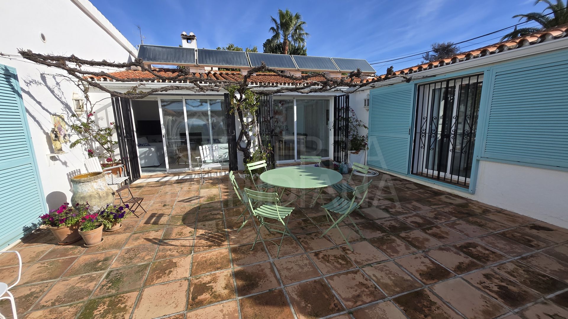 Villa in Puerto Romano, Estepona