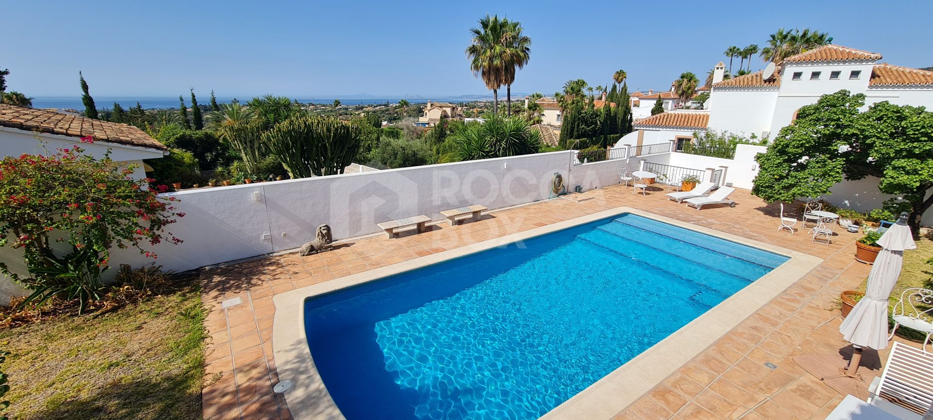 Villa with panoramic sea views in Puerto Romano, Estepona