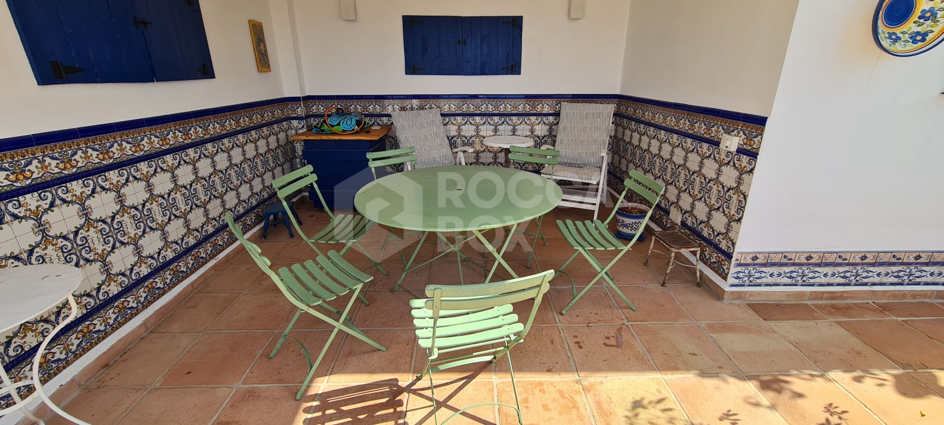 Villa with panoramic sea views in Puerto Romano, Estepona