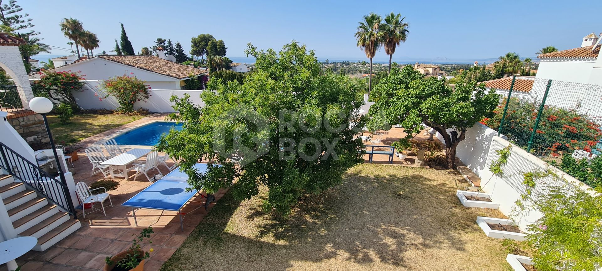 Villa with panoramic sea views in Puerto Romano, Estepona