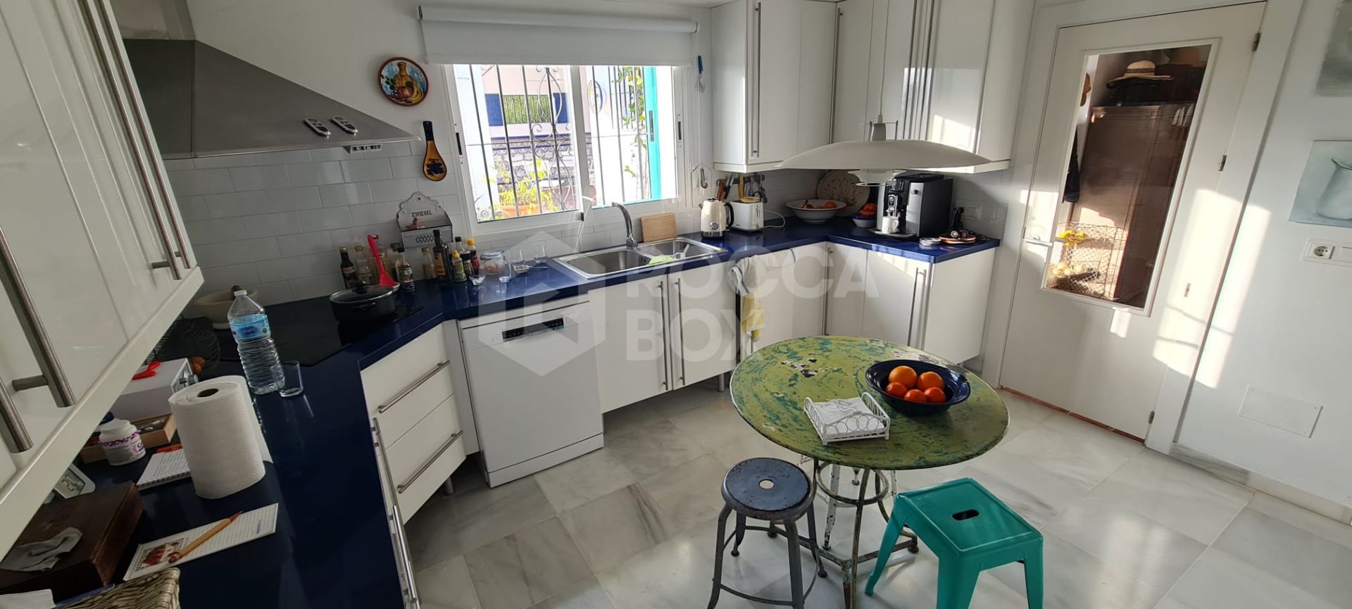 Charming traditional style Villa with Panoramic Sea Views and guest apartment in Puerto Romano, Estepona