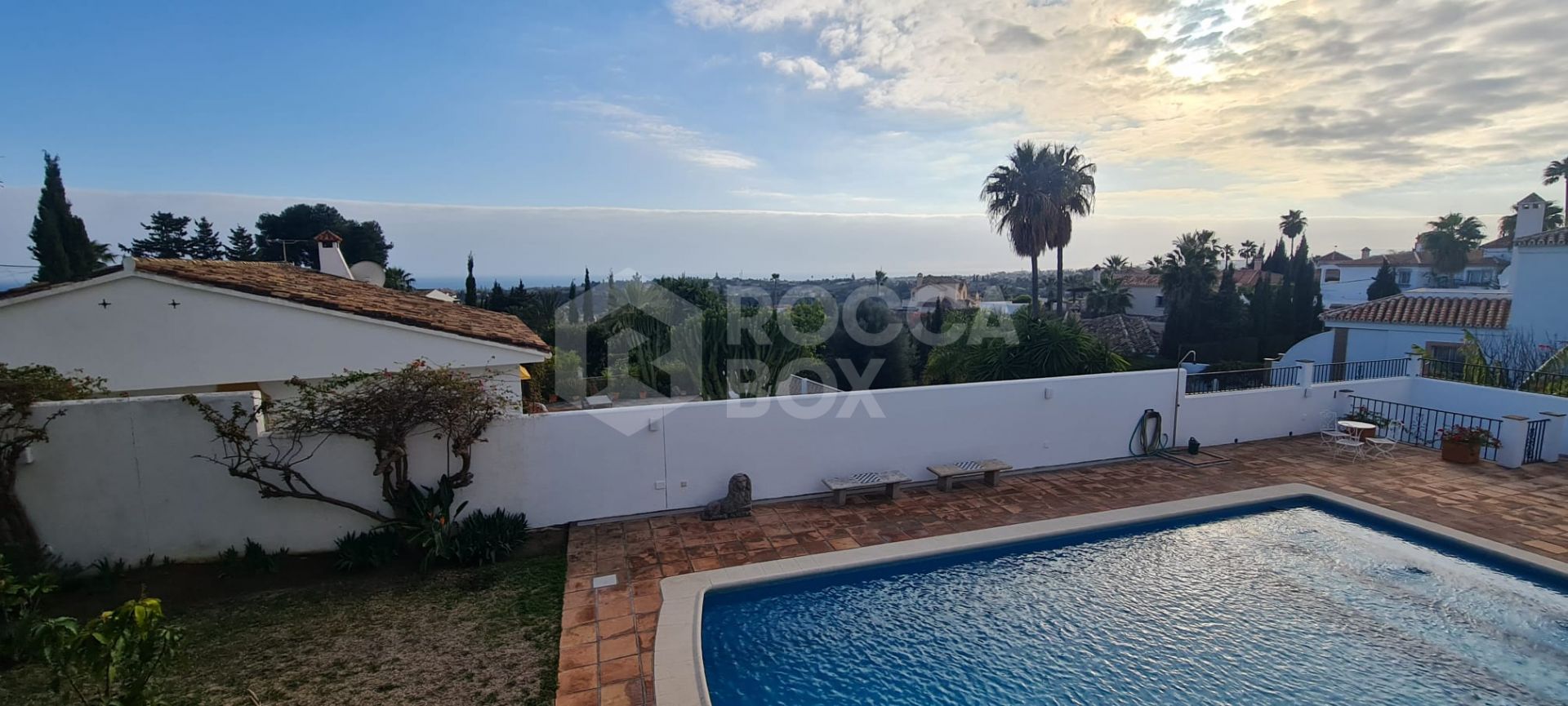 Charming Villa with Panoramic Sea Views in Puerto Romano, Estepona