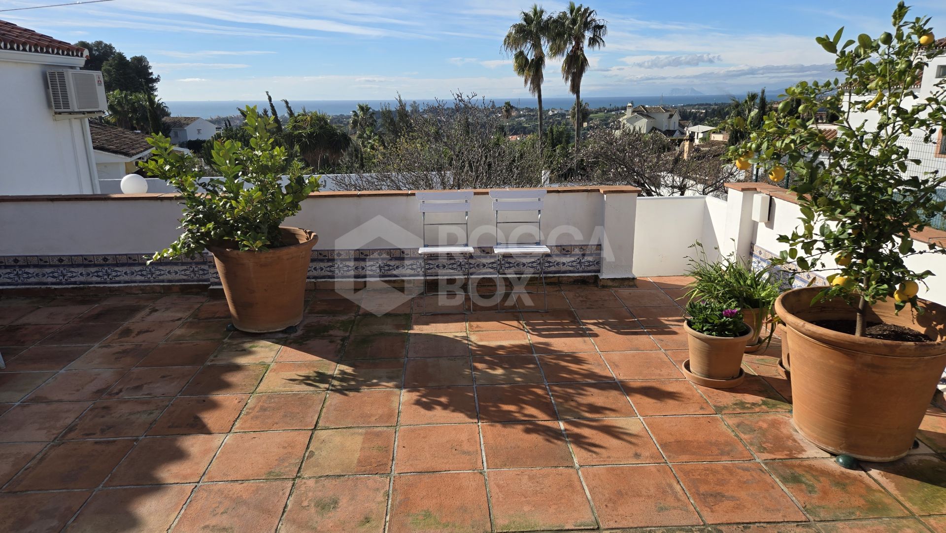 Charming traditional style Villa with Panoramic Sea Views and guest apartment in Puerto Romano, Estepona