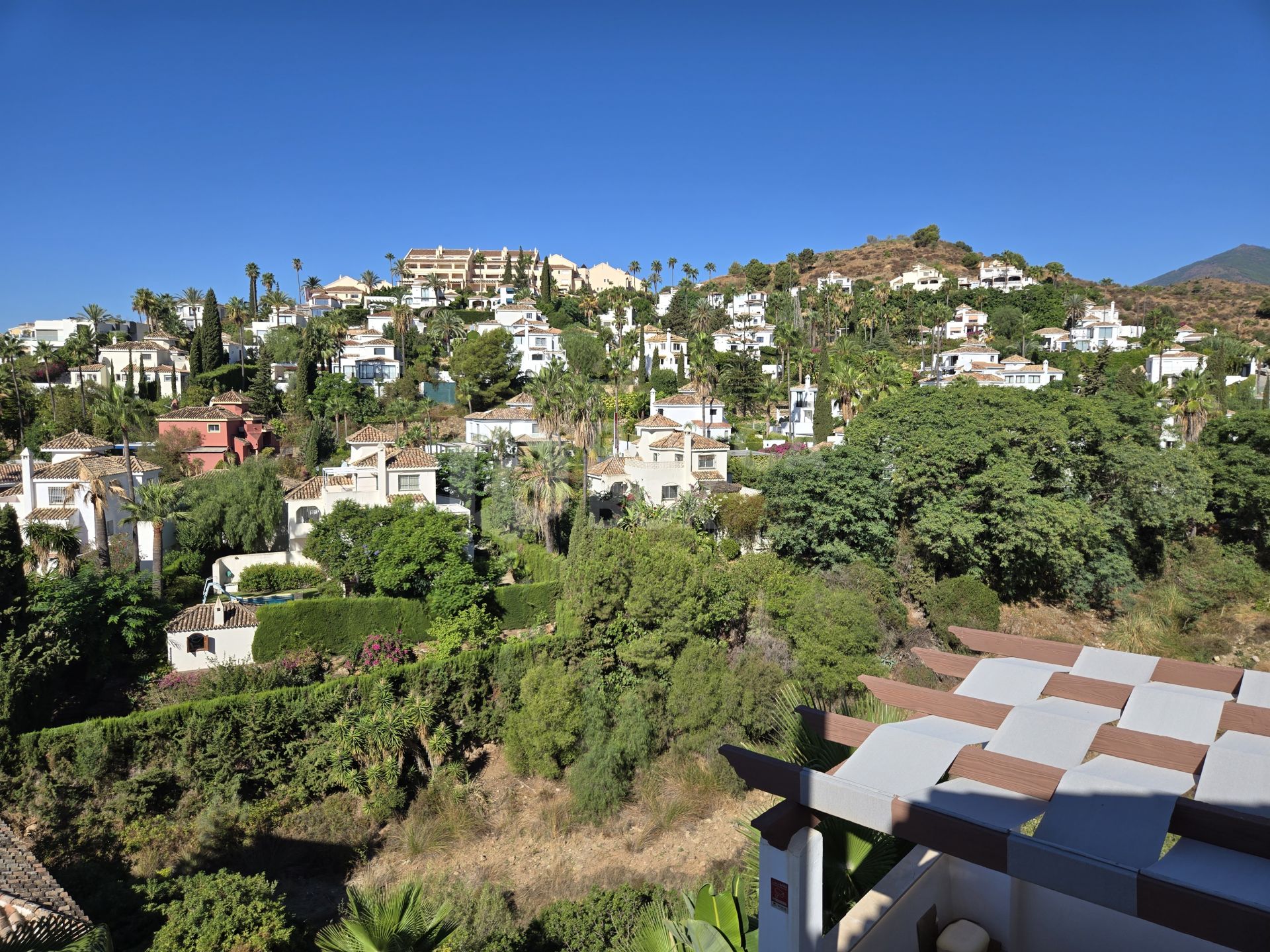 Luxurious Duplex Penthouse in Aloha Royal, Nueva Andalucia