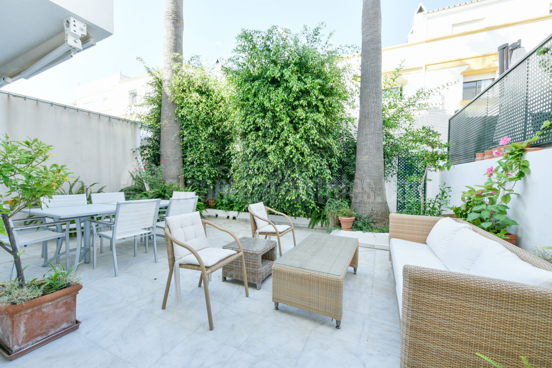 Town House in Marbellamar, Marbella
