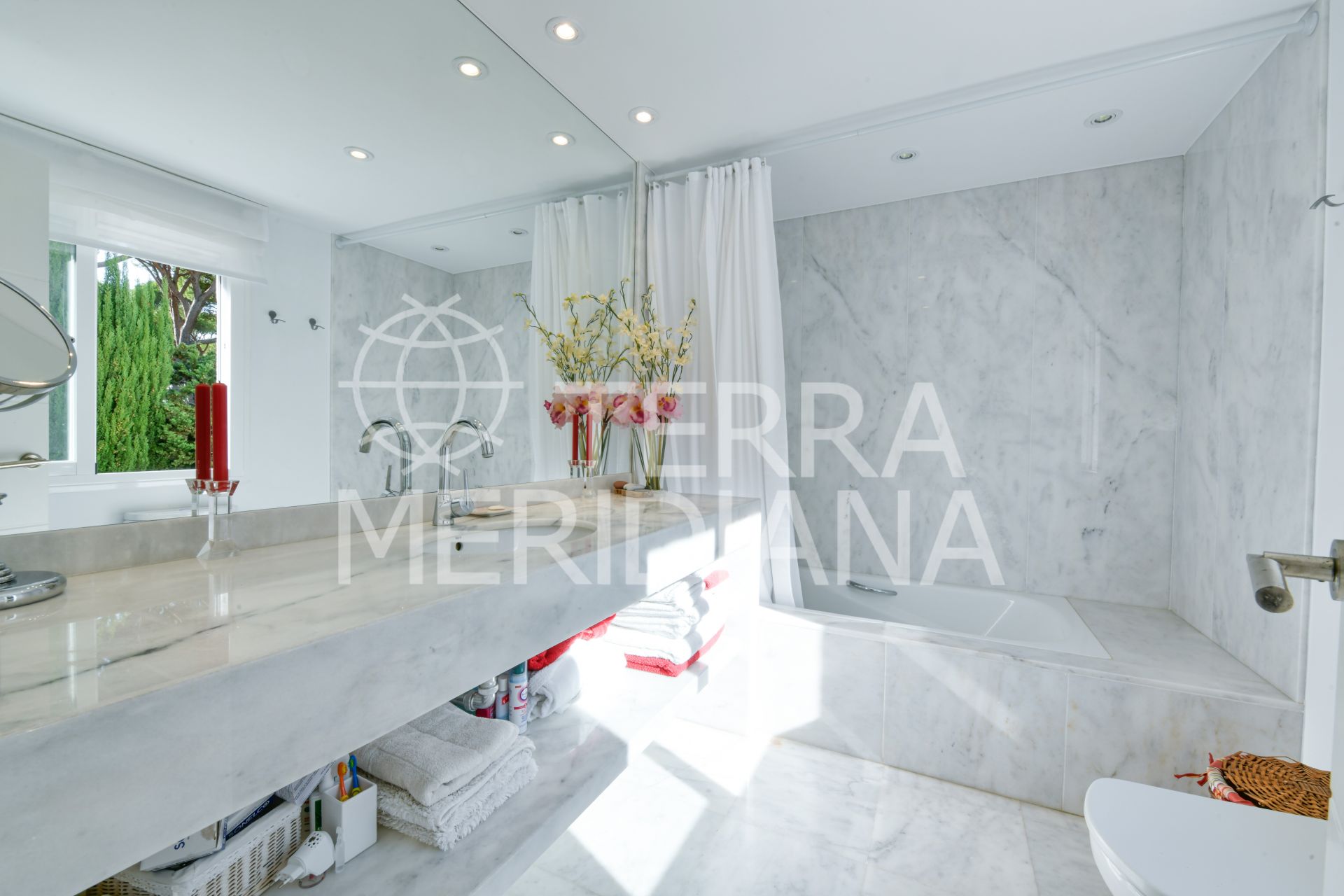 Town House in Marbellamar, Marbella