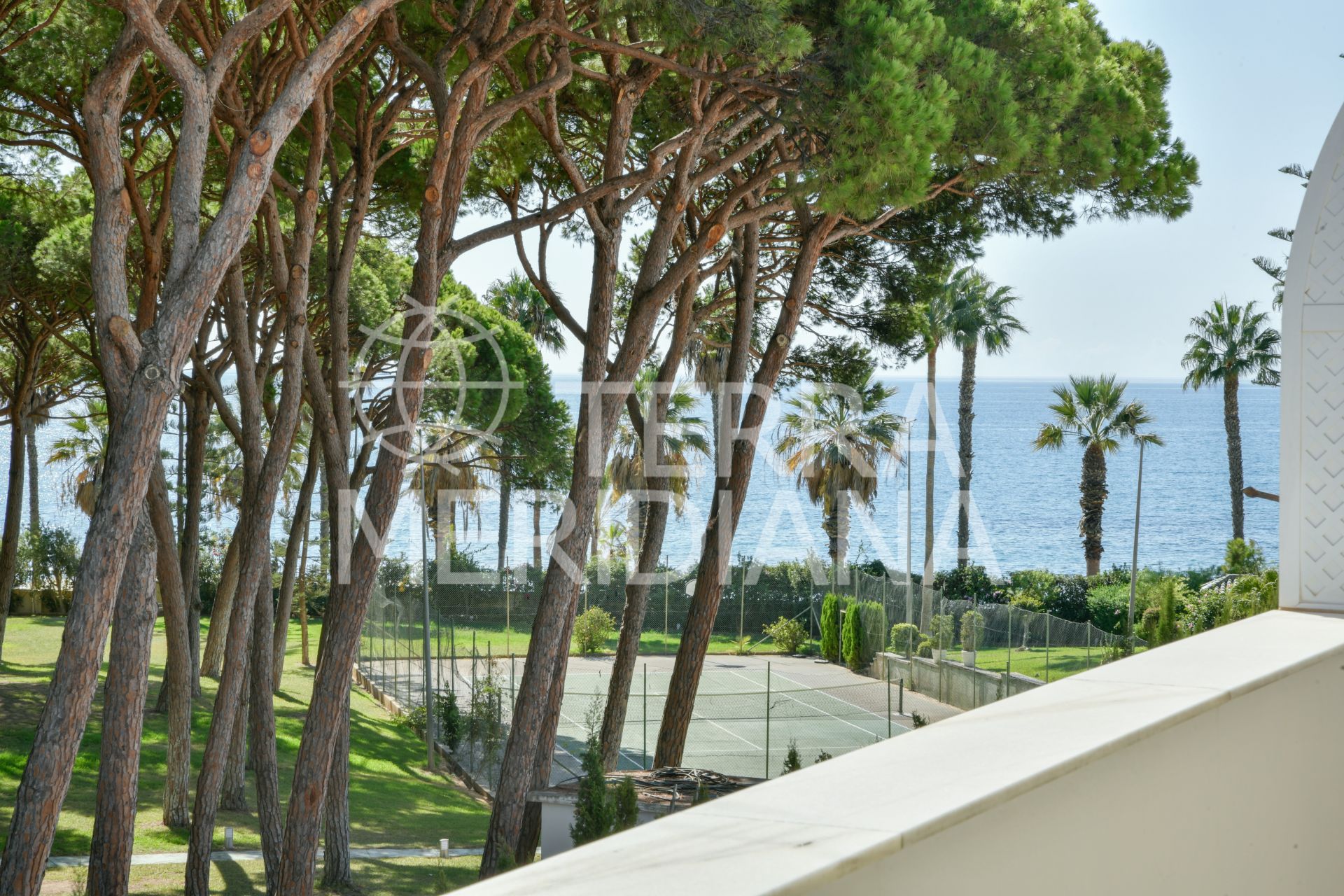 Town House in Marbellamar, Marbella