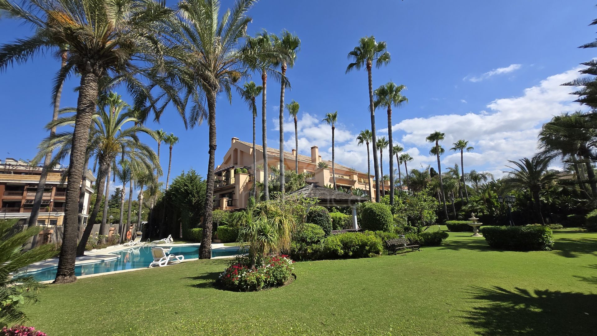 Apartamento Planta Baja en Casa Nova, Marbella