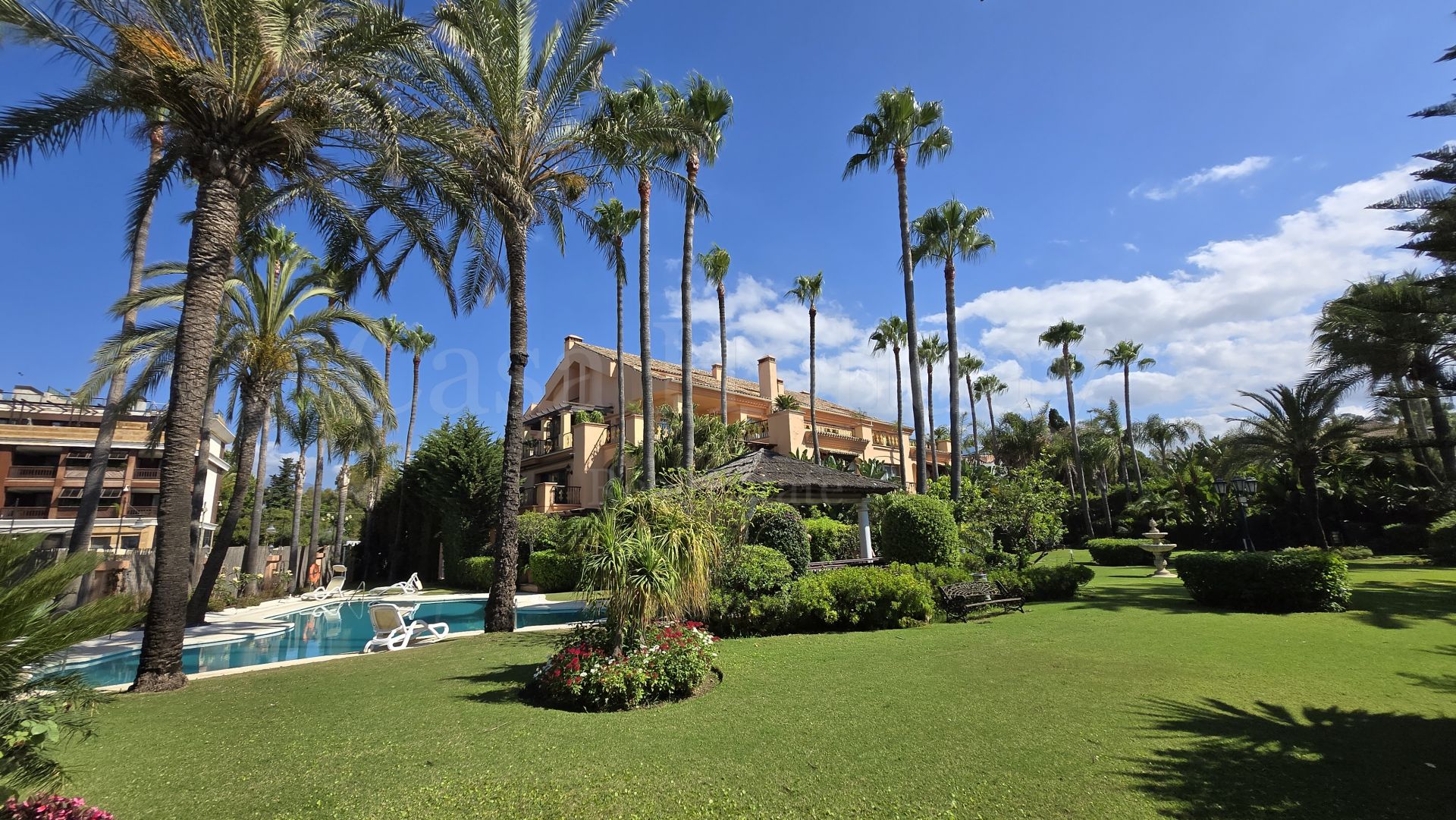 Apartamento Planta Baja en Casa Nova, Marbella