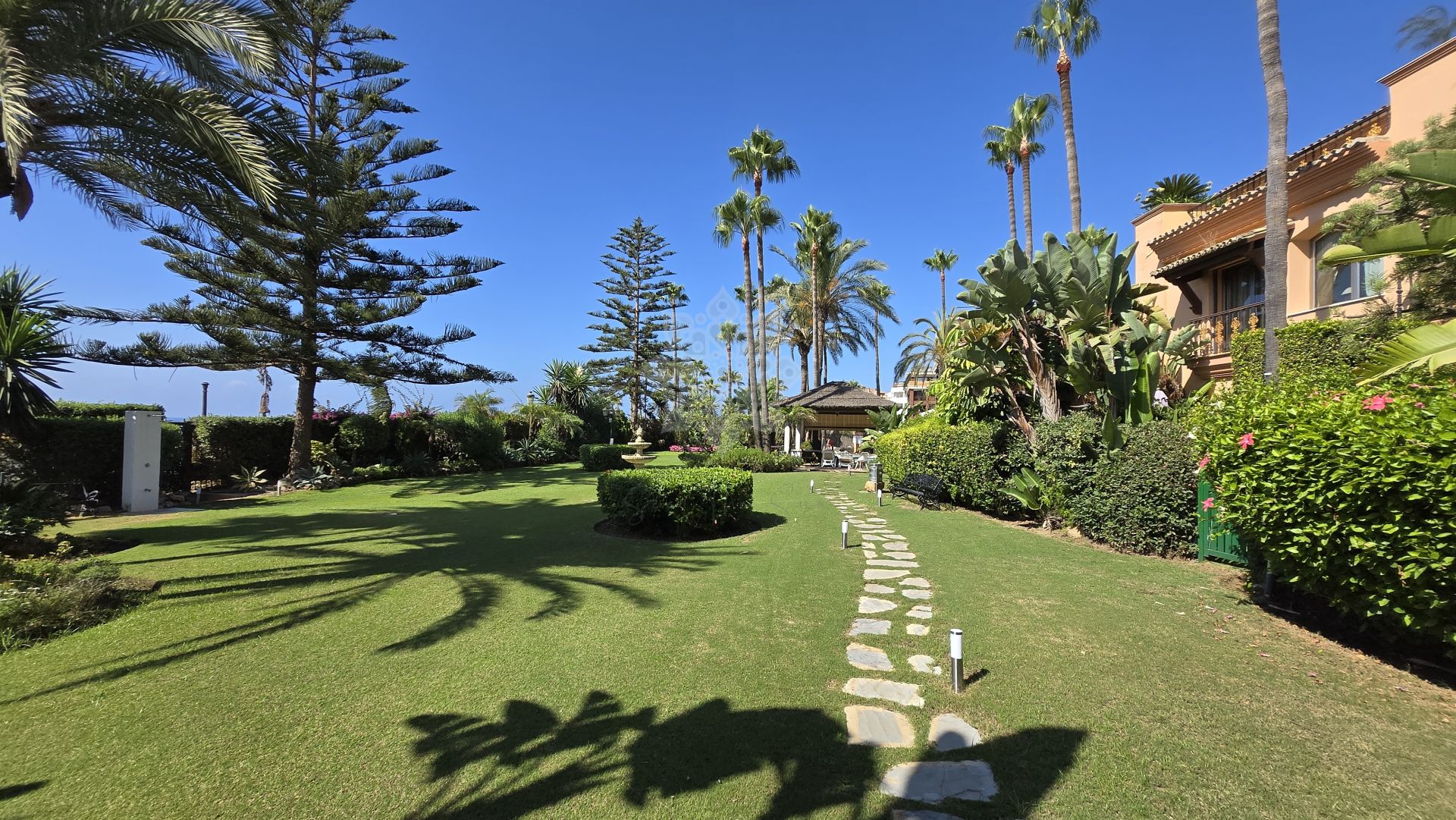 Apartamento Planta Baja en Casa Nova, Marbella