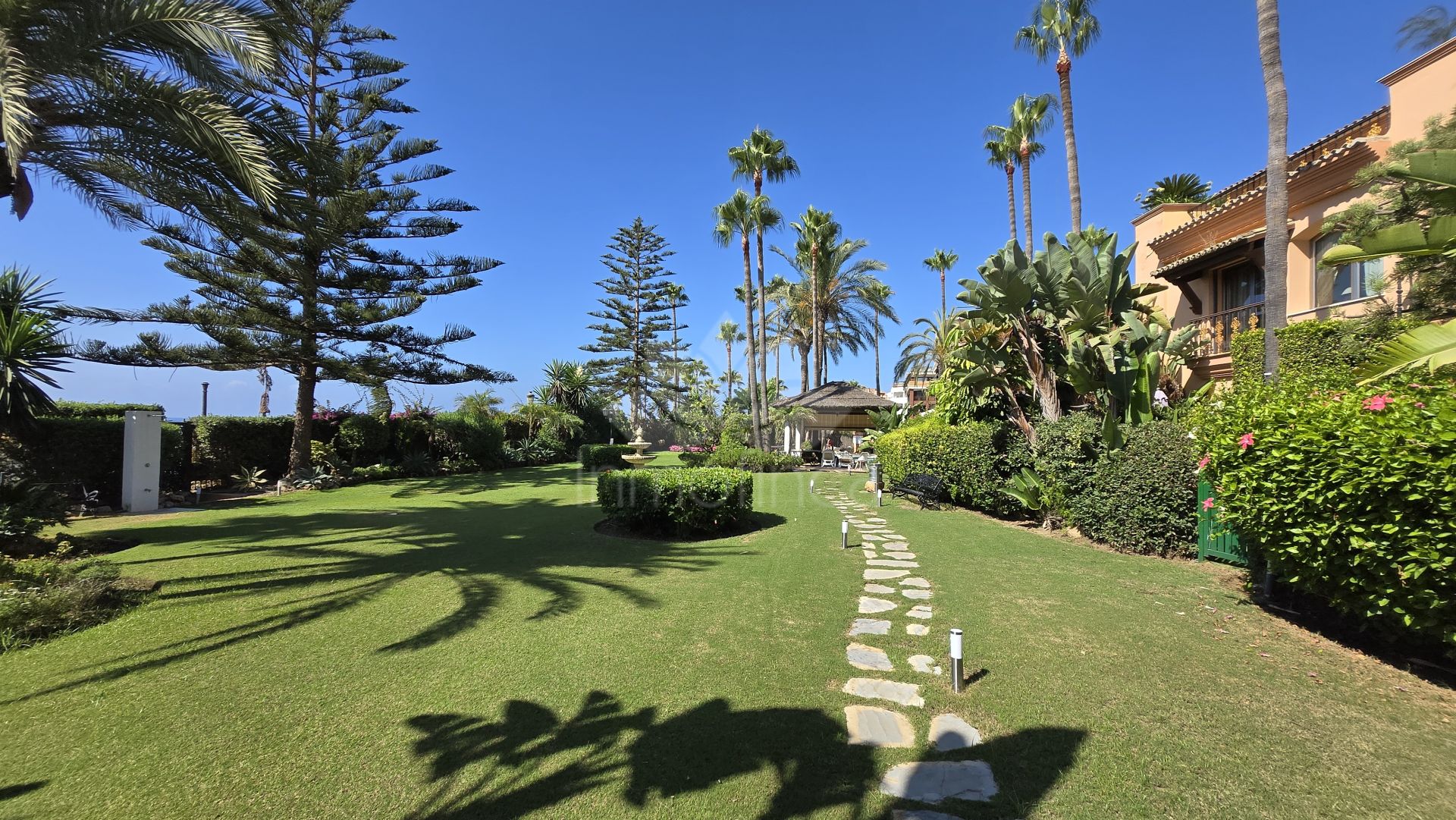 Apartamento Planta Baja en Casa Nova, Marbella