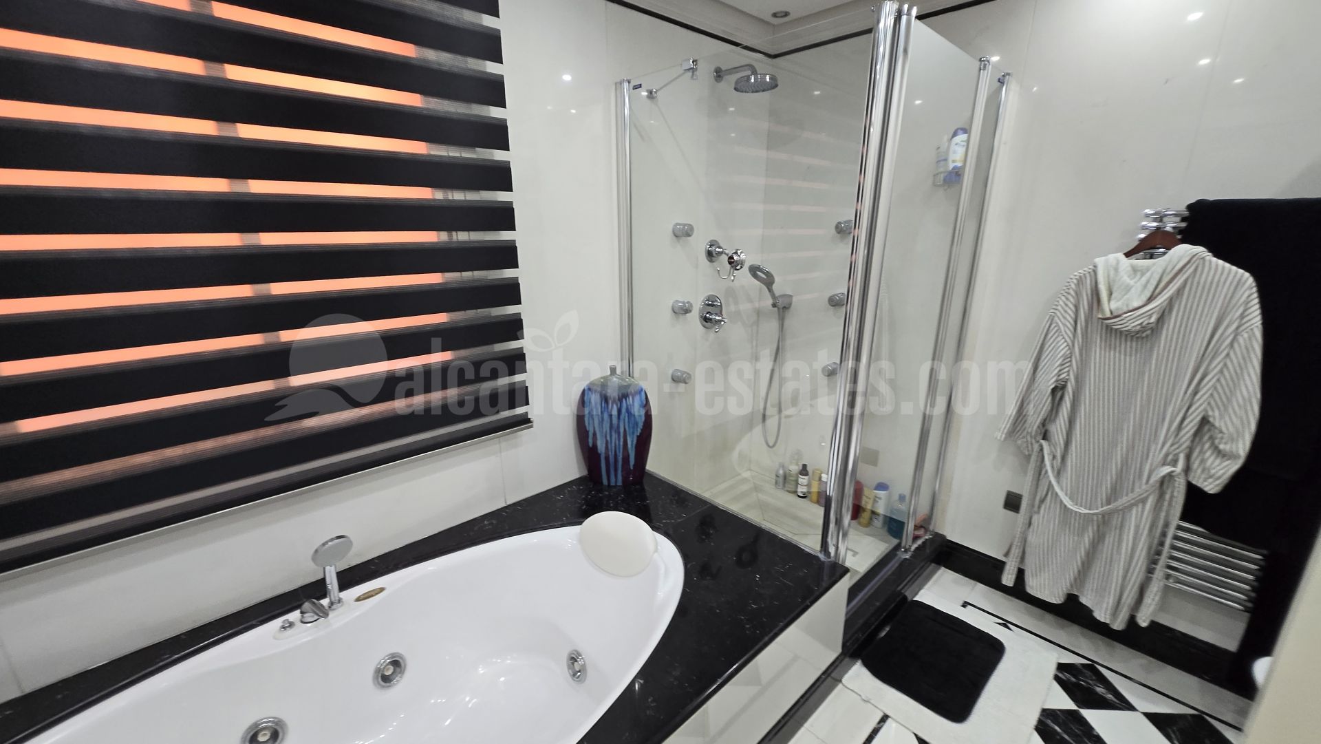 Ground Floor Apartment in Casa Nova, Marbella