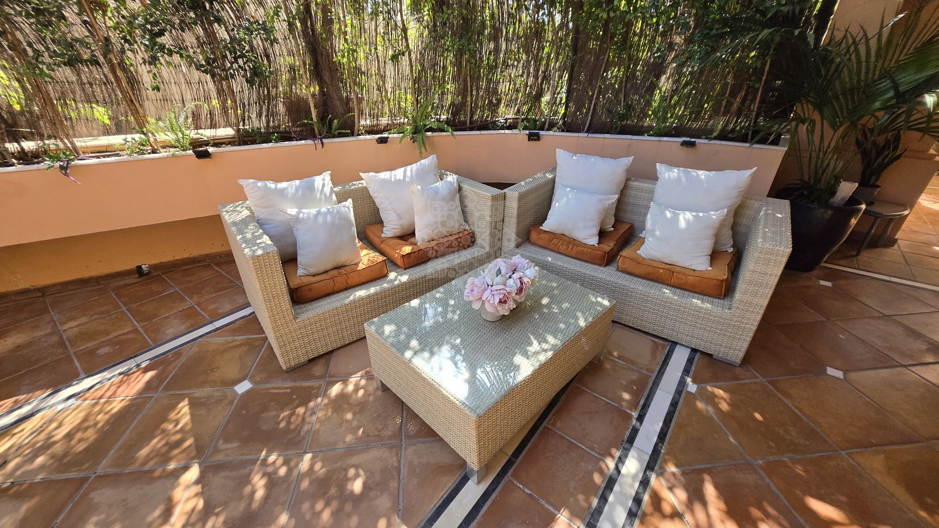 Apartamento Planta Baja en Casa Nova, Marbella