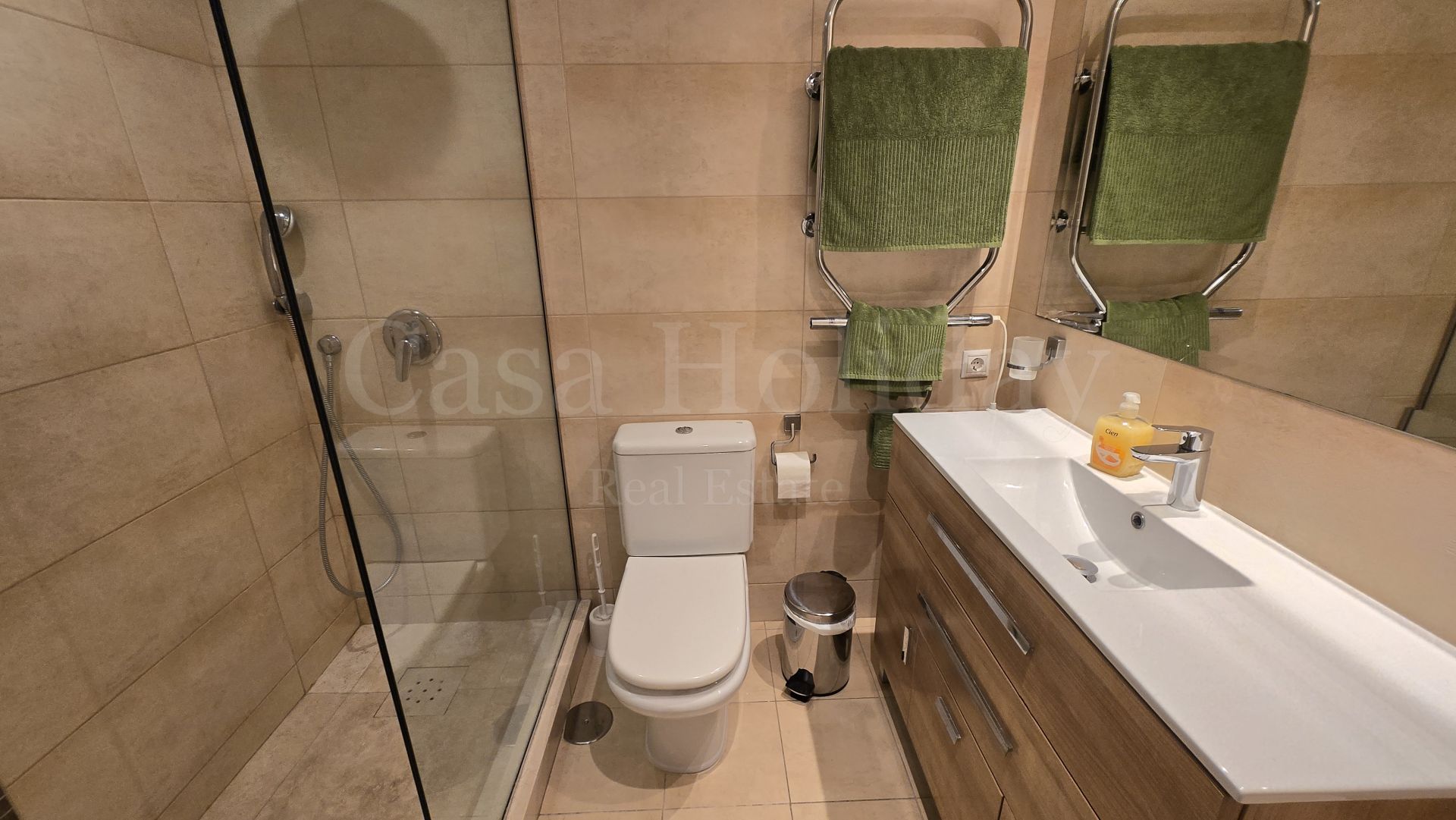 Apartamento en Las Cañas Beach, Marbella