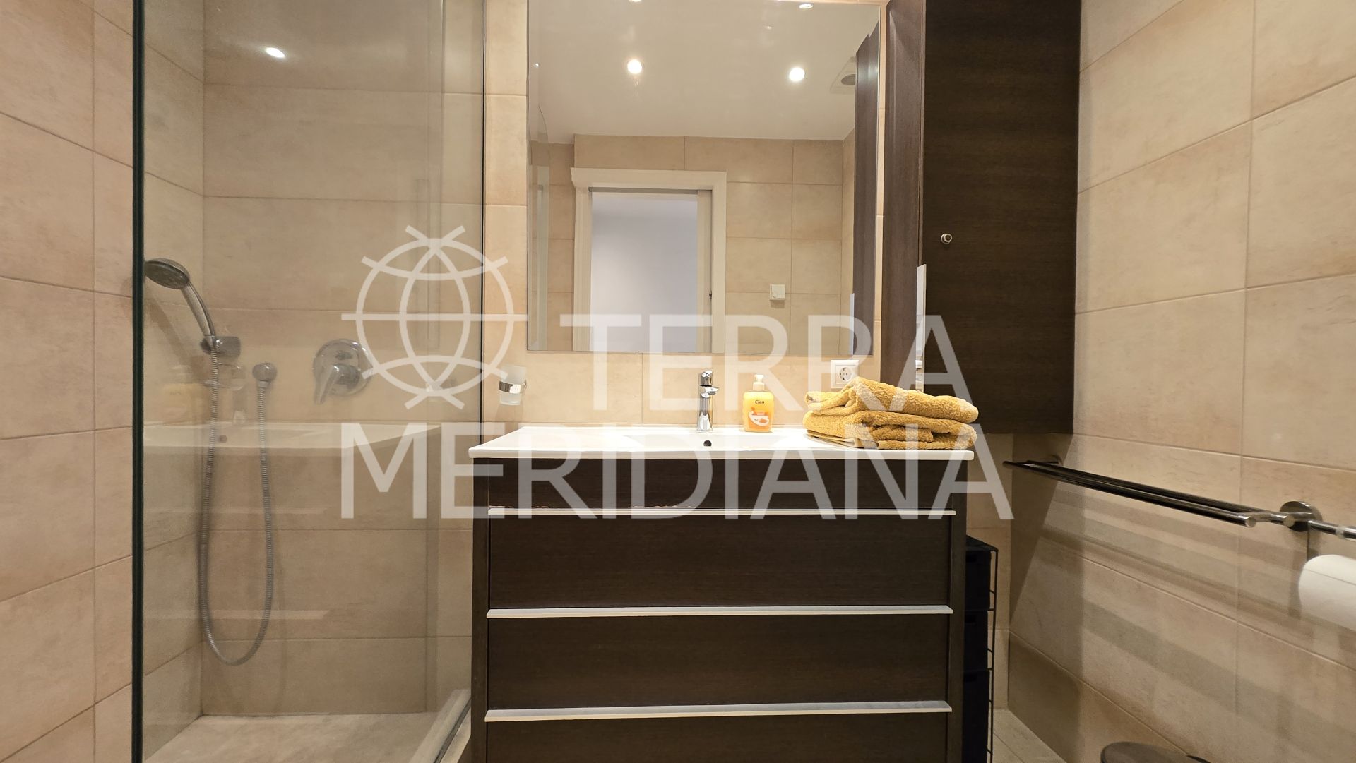 Apartment in Las Cañas Beach, Marbella