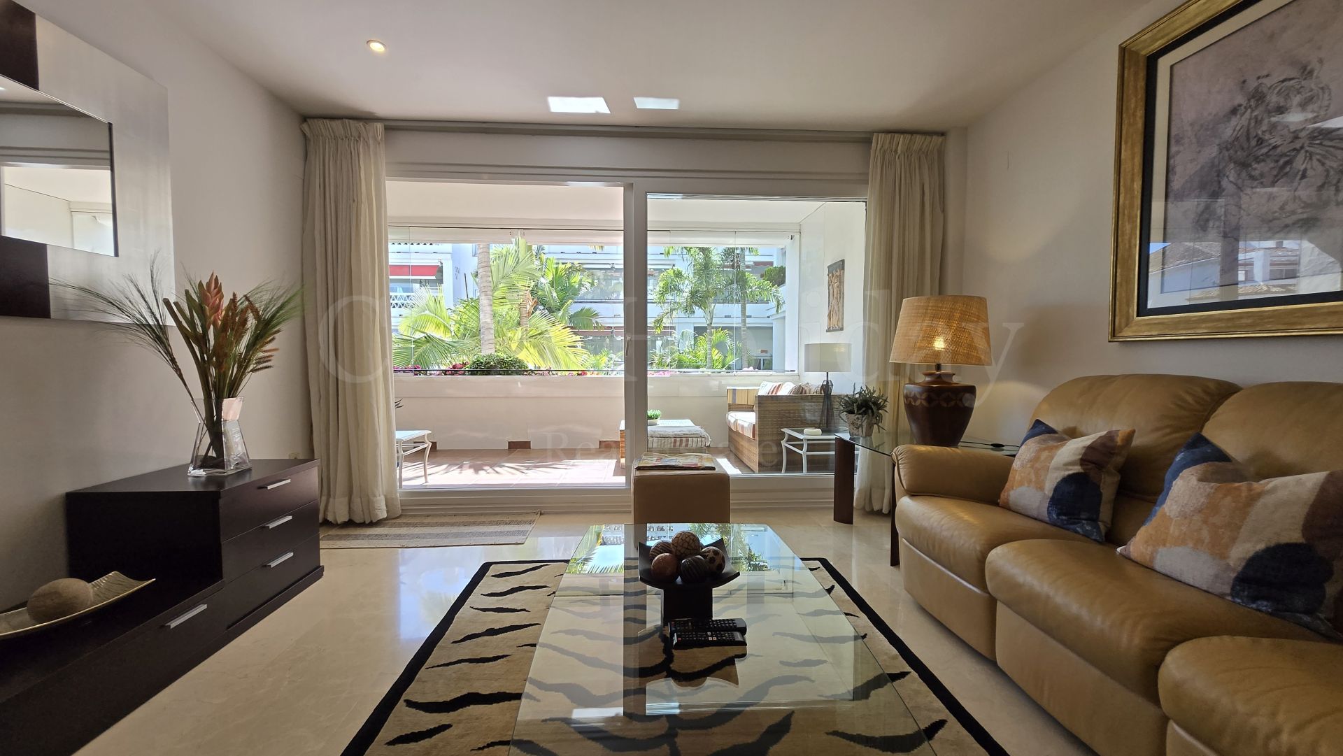 Apartamento en Las Cañas Beach, Marbella