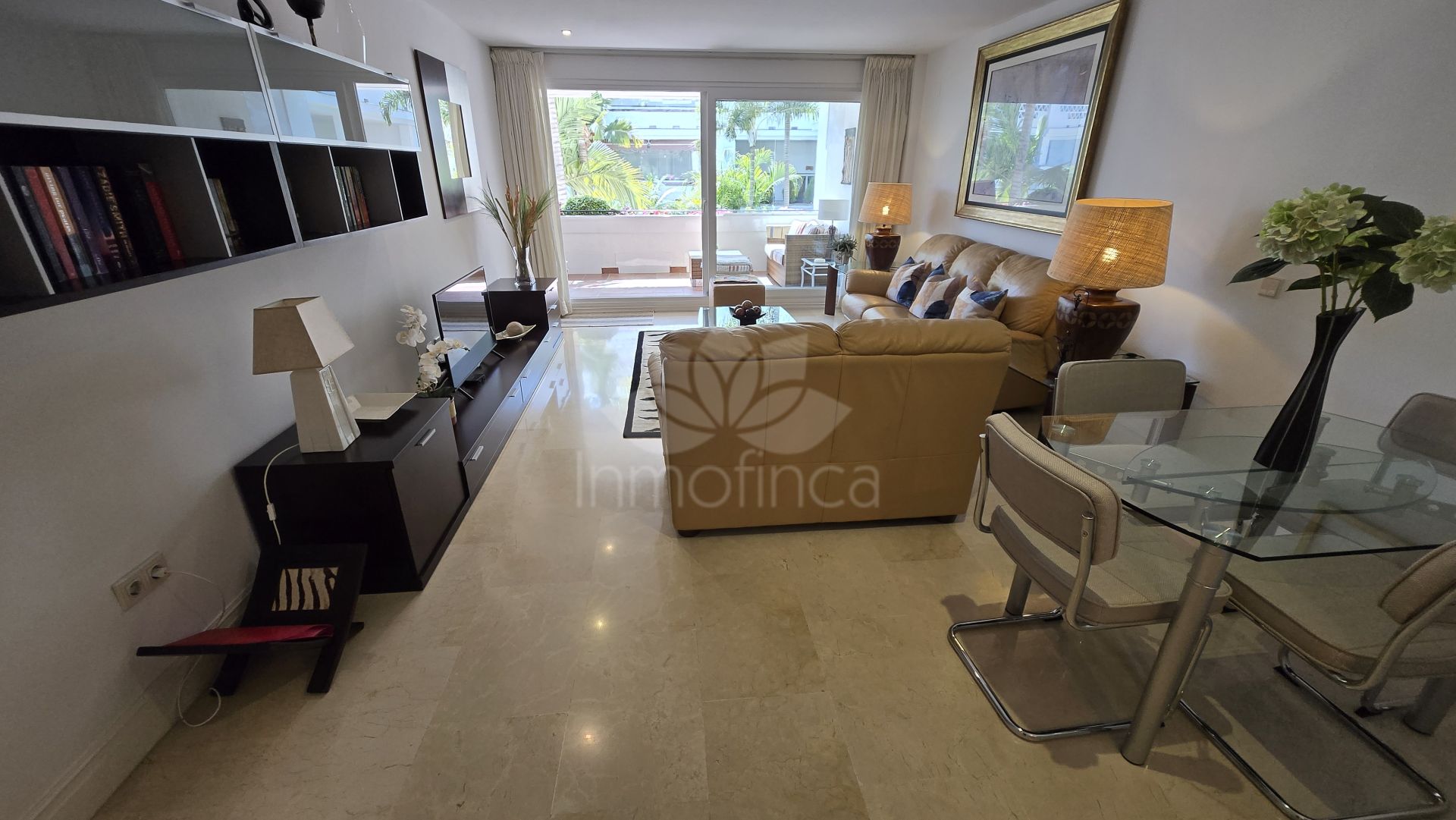 Apartamento en Las Cañas Beach, Marbella
