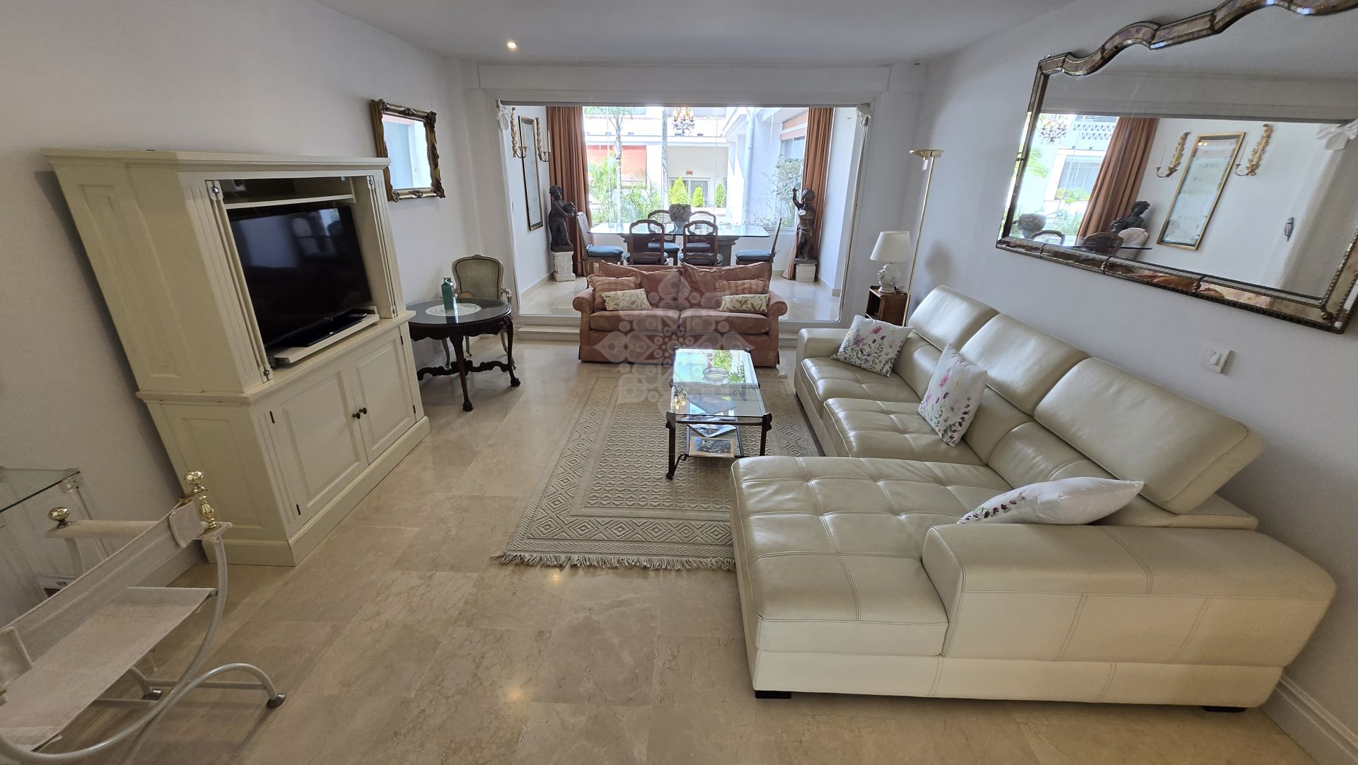 Apartment in Las Cañas Beach, Marbella