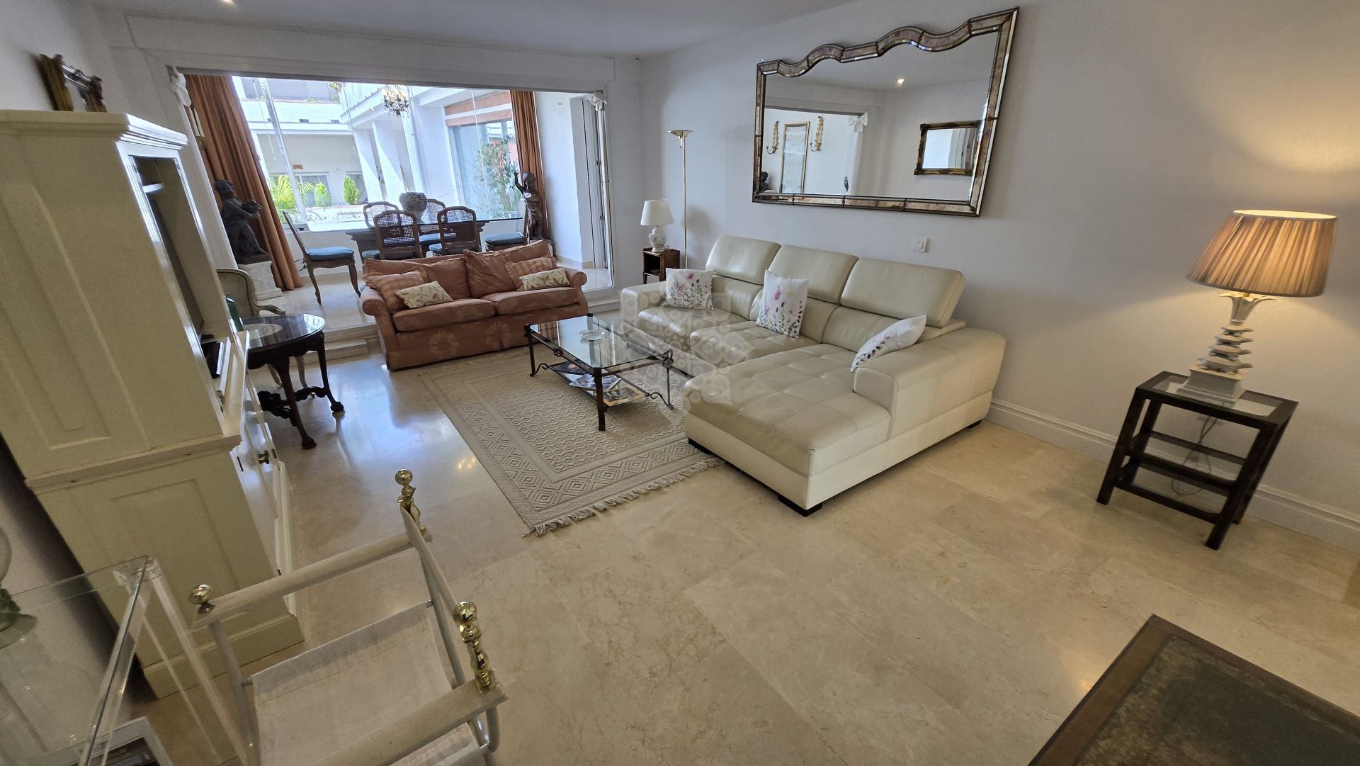 Apartment in Las Cañas Beach, Marbella