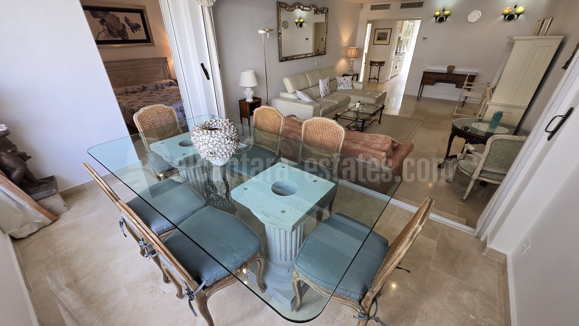 Apartamento en Las Cañas Beach, Marbella