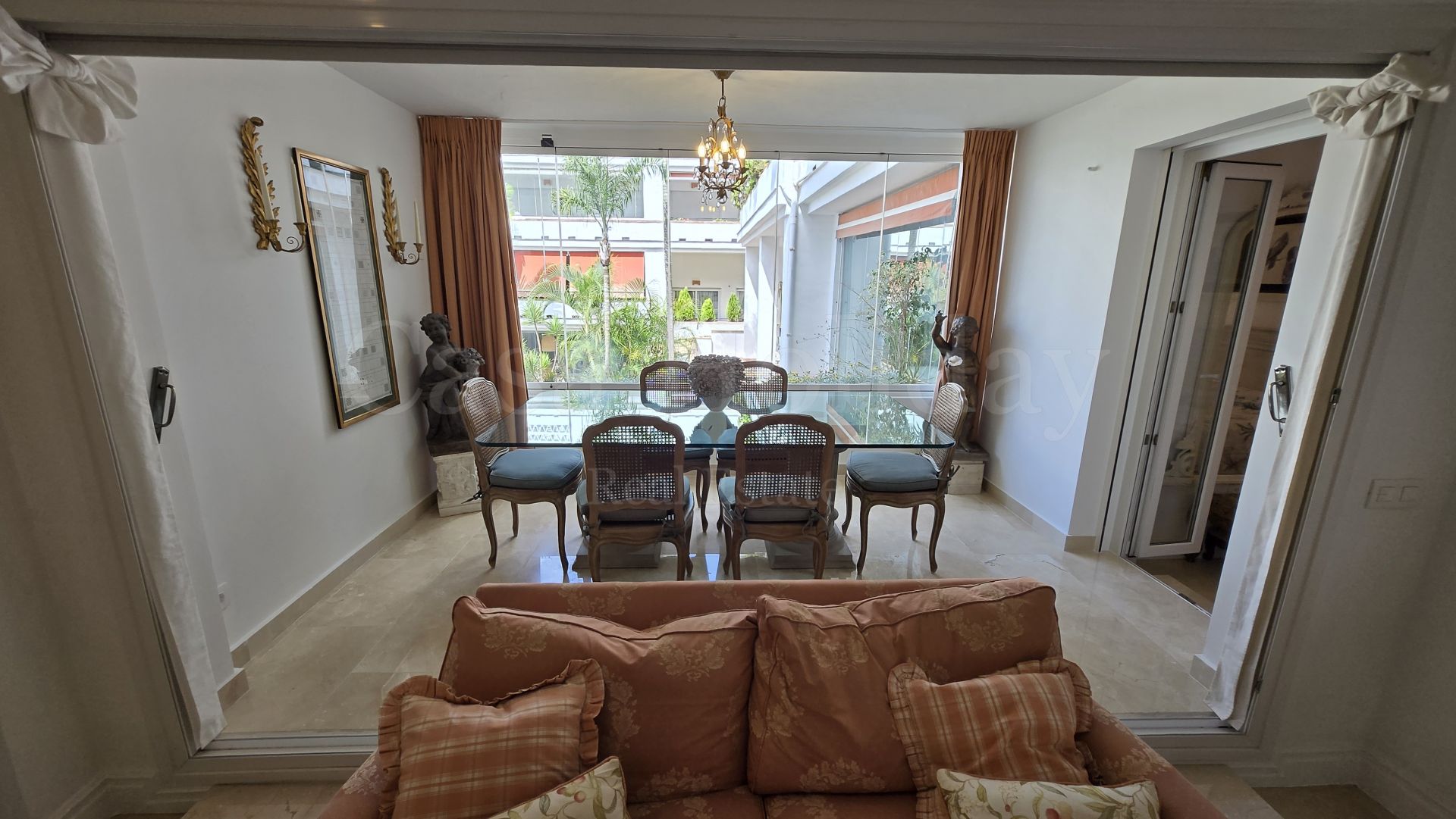 Apartment in Las Cañas Beach, Marbella