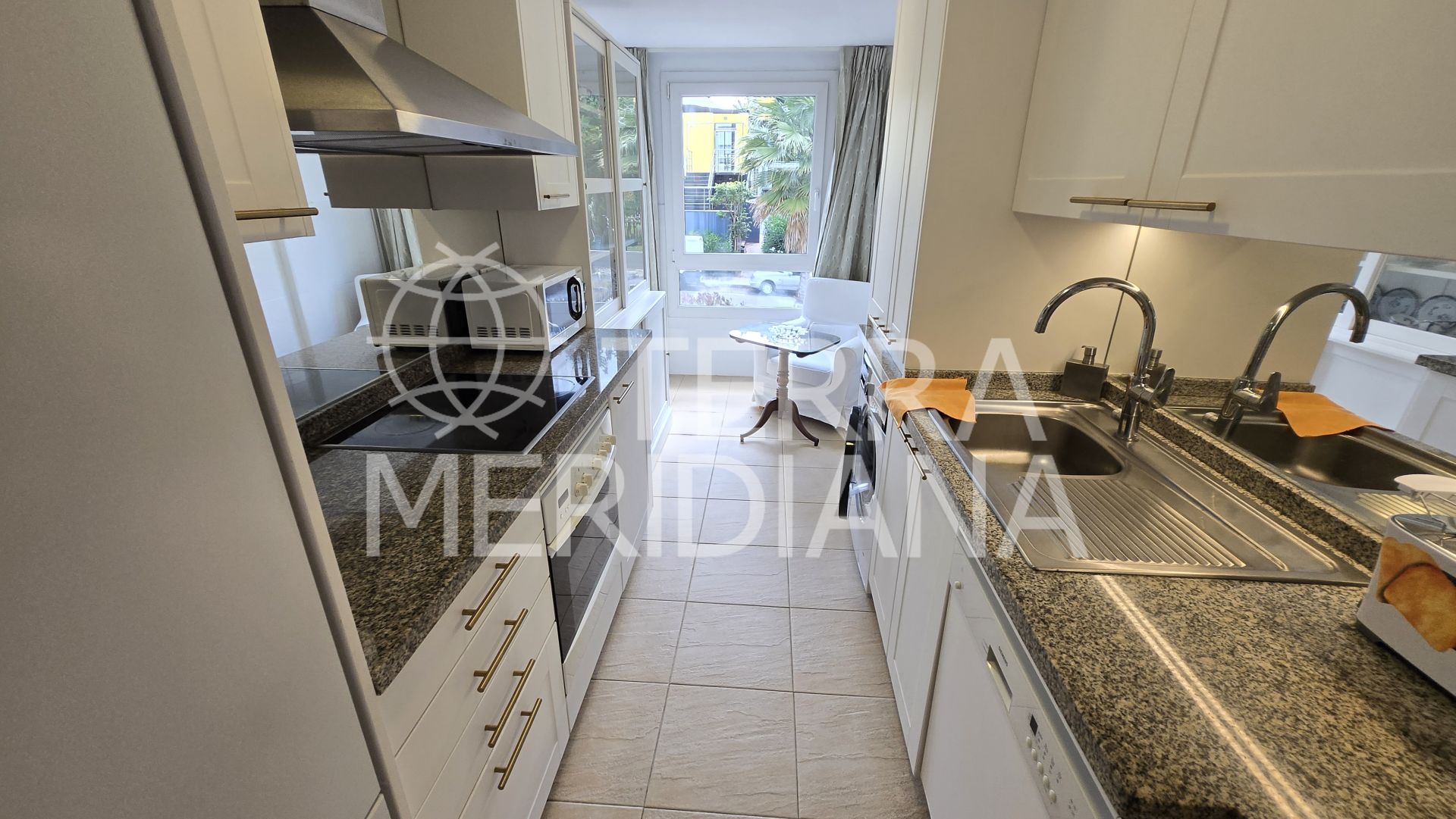 Apartment in Las Cañas Beach, Marbella